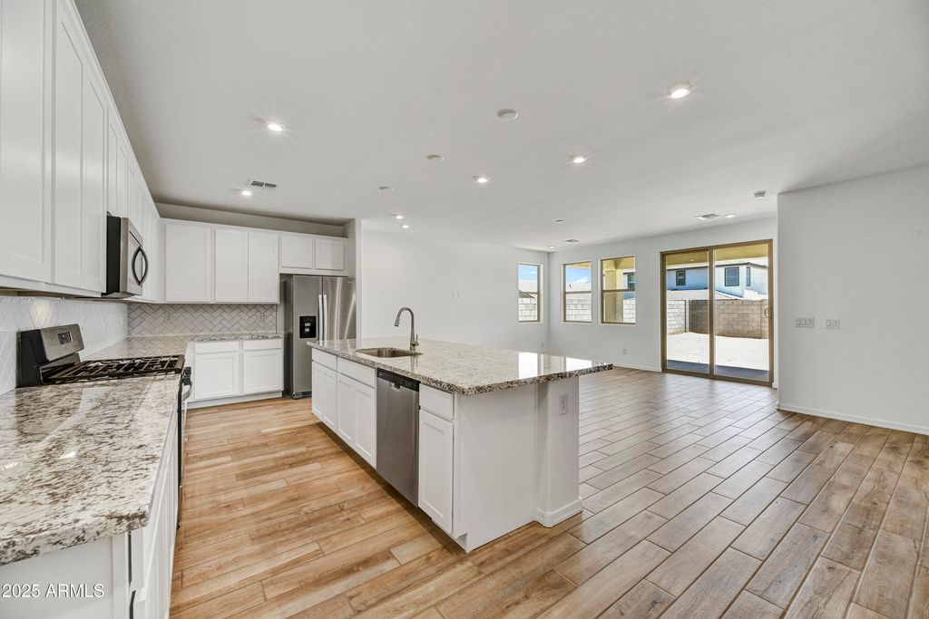 Photo of 5875 N 193rd Drive, Litchfield Park, AZ 85340 (MLS # 6898300)