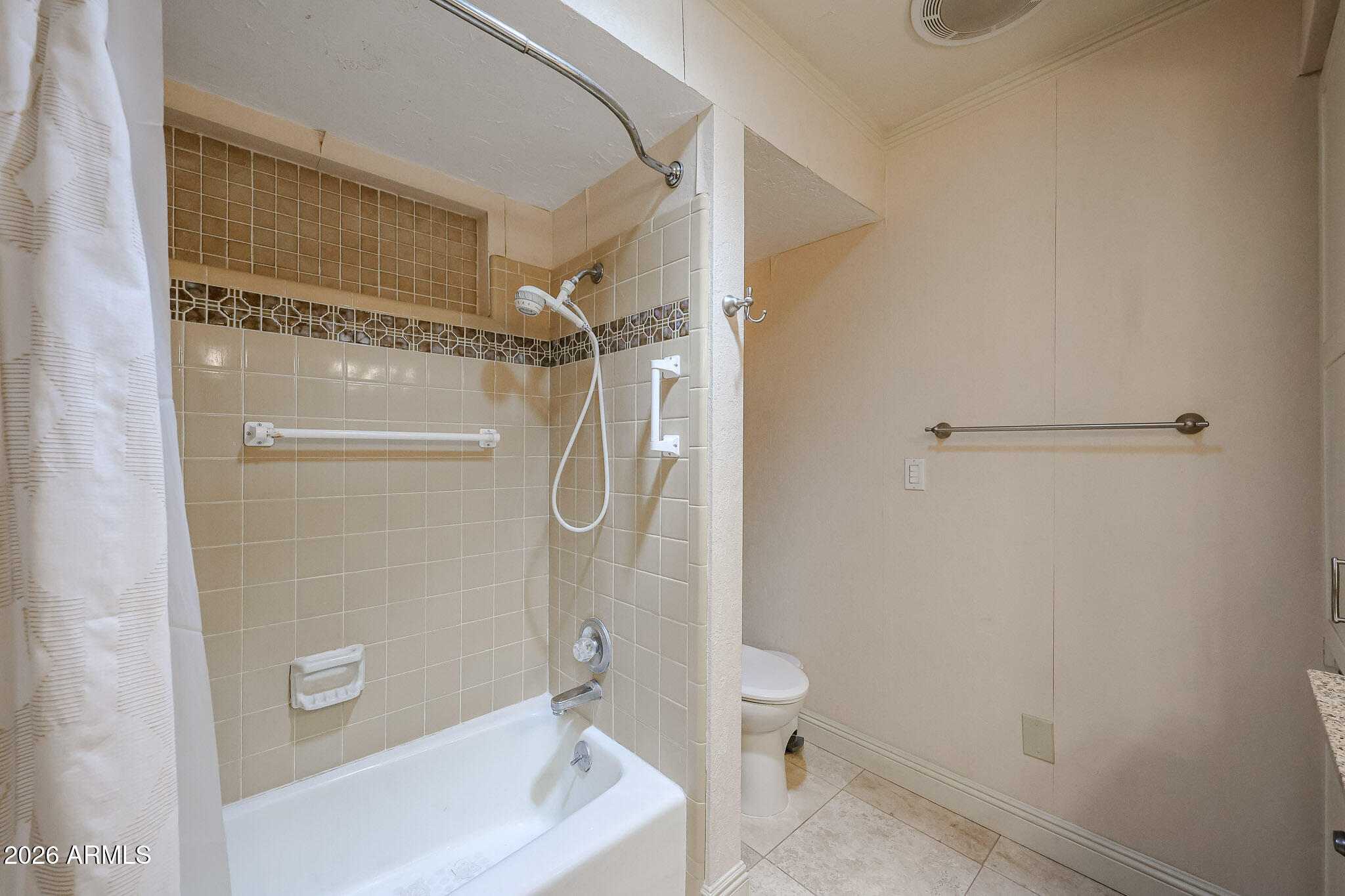 SIERRA BONITA UNIT 4 - Residential