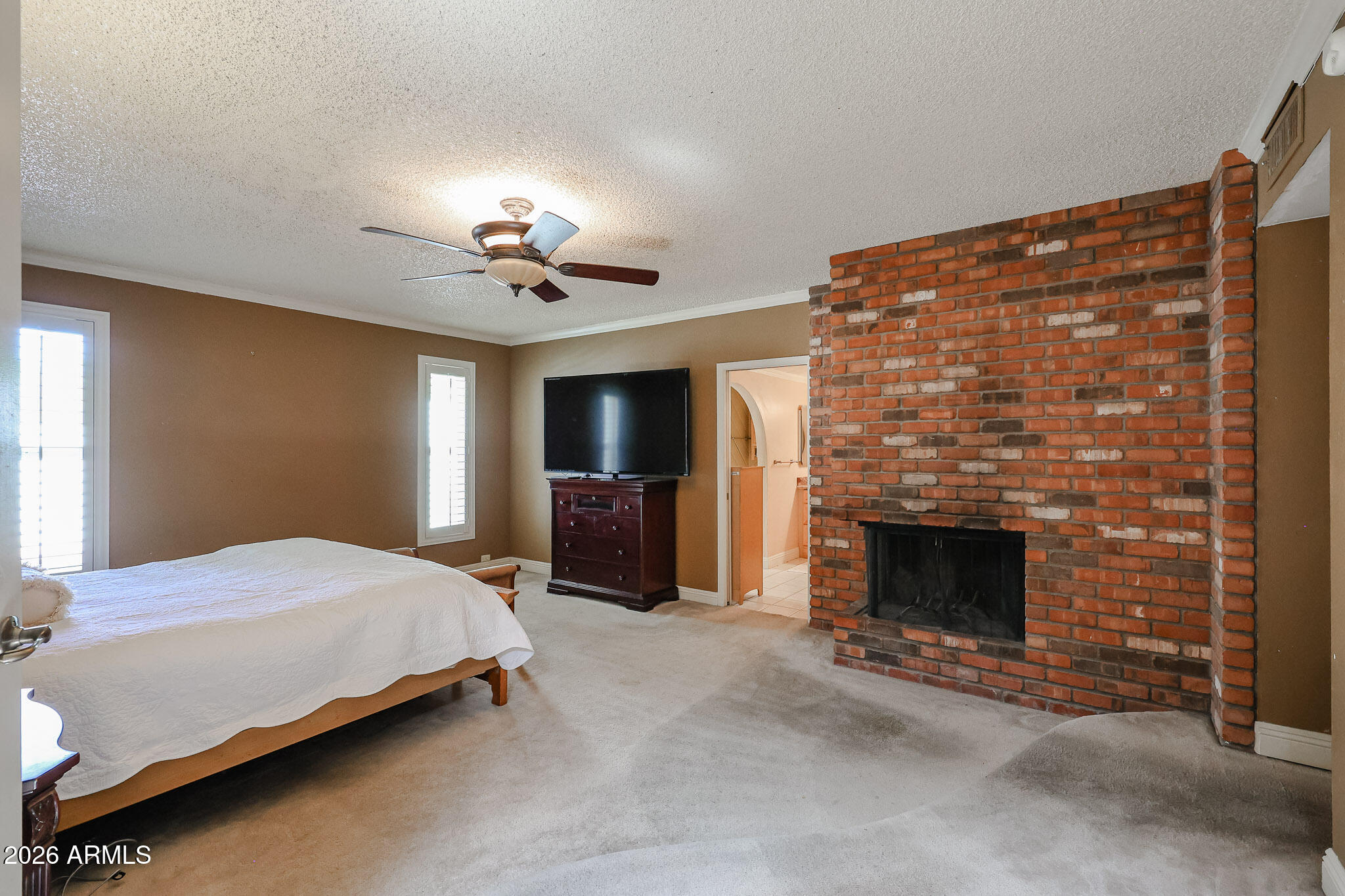 SIERRA BONITA UNIT 4 - Residential