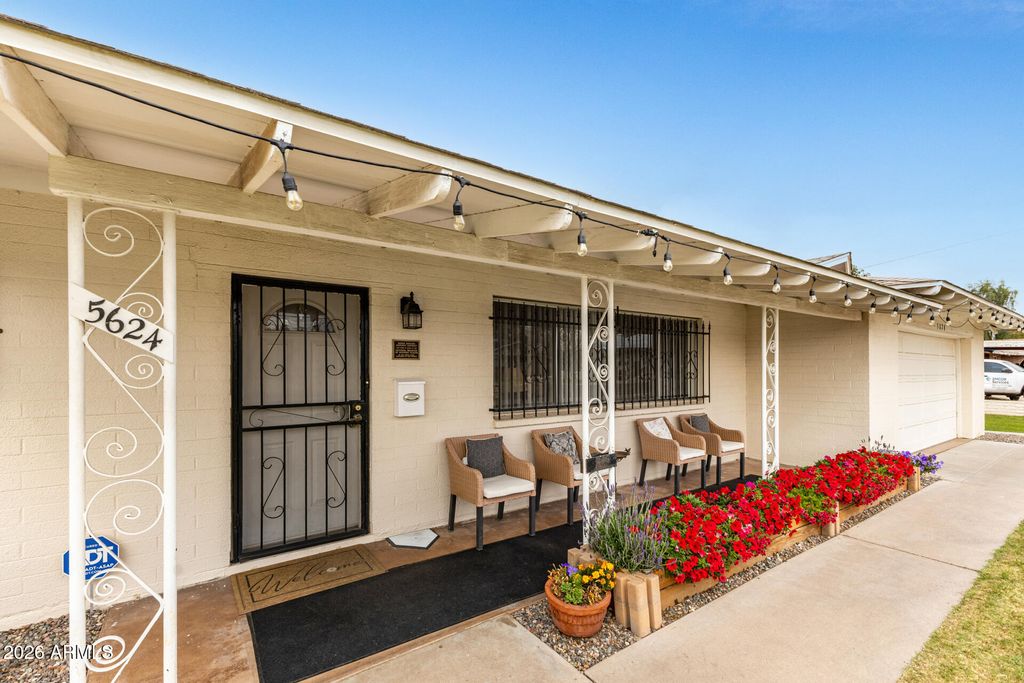 Photo of 5624 W Morten Avenue, Glendale, AZ 85301 (MLS # 6986533)