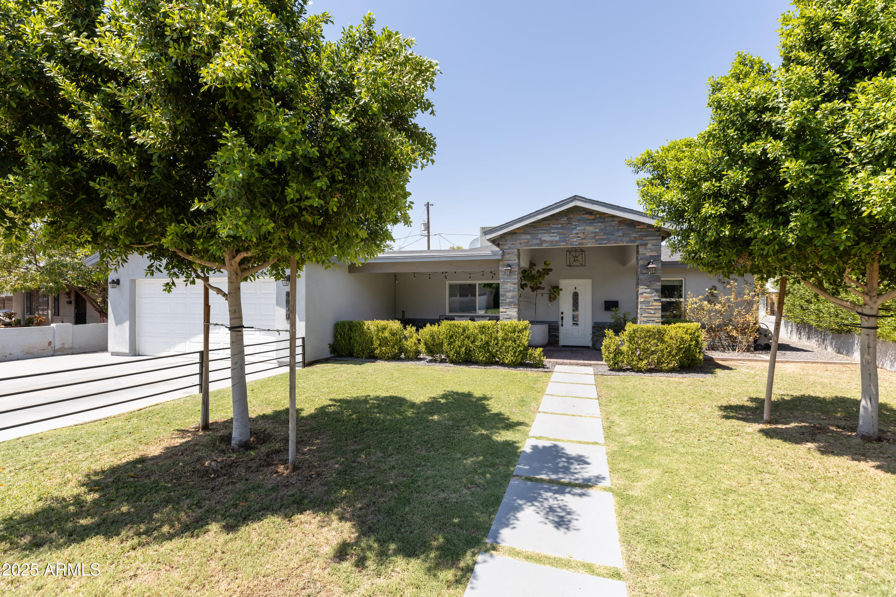 4020 N 33RD Place
