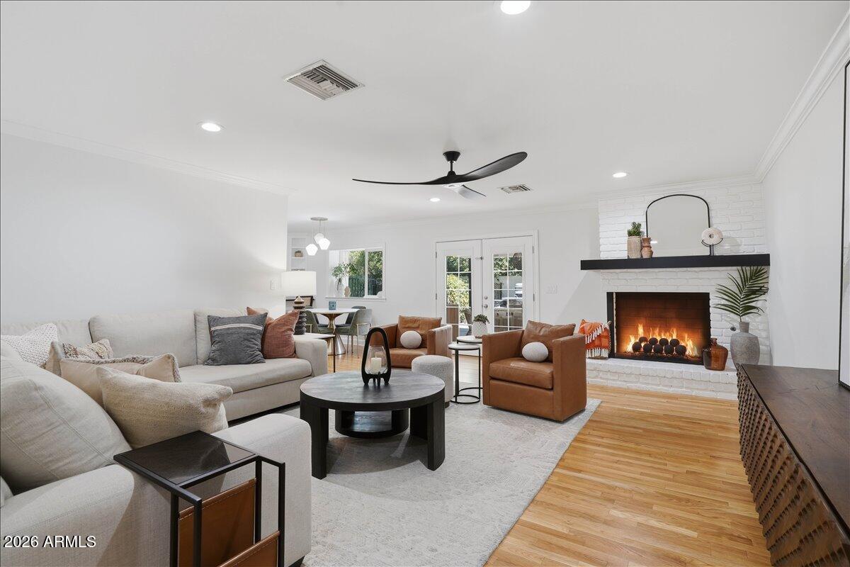 Photo 1 of 57 — 216 E GLENN Drive, Phoenix, AZ 85020