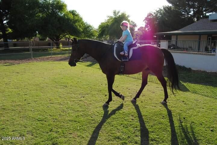 2323 W HARRISON Street