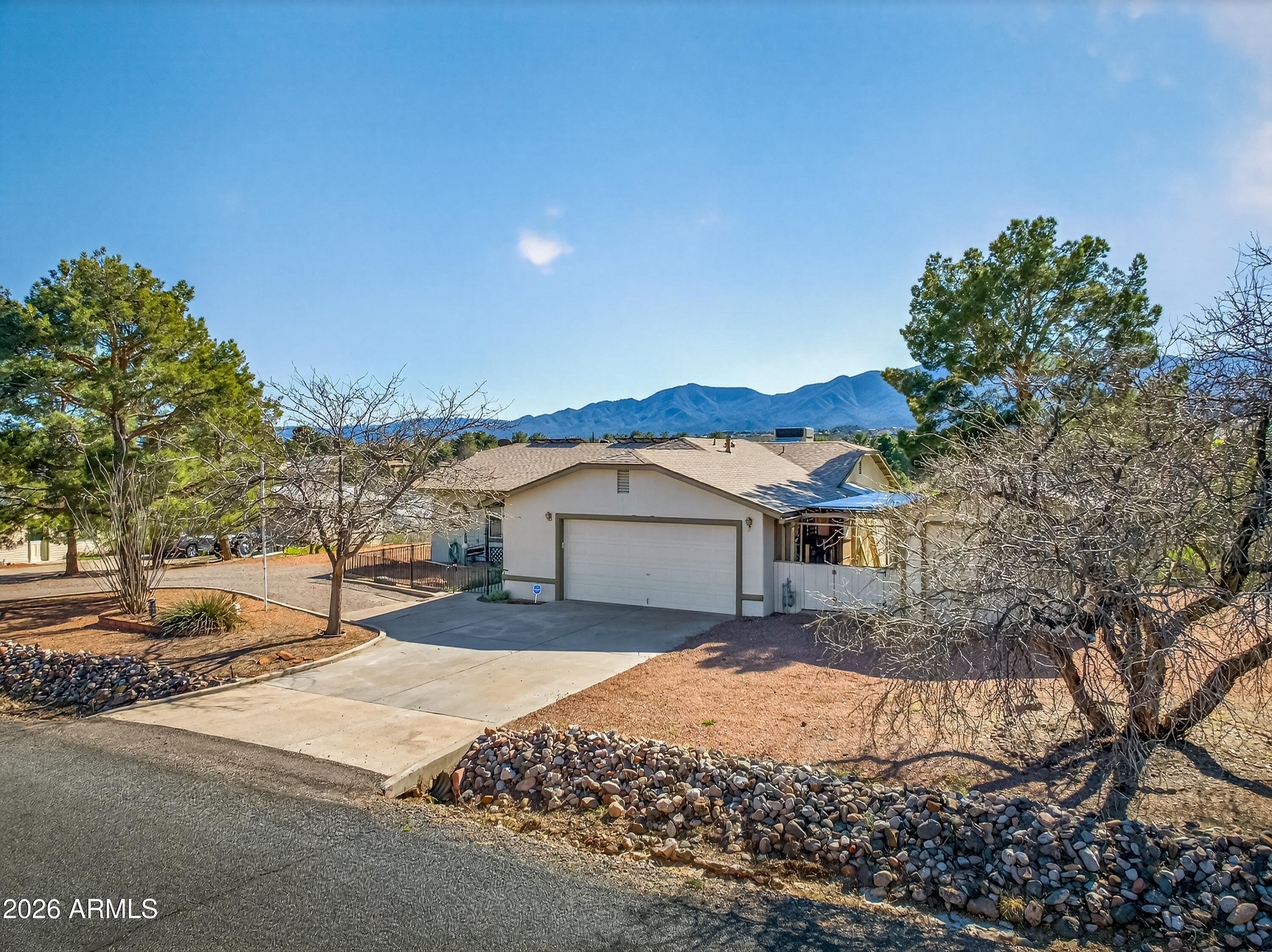 975 E BOW MAKER Trail