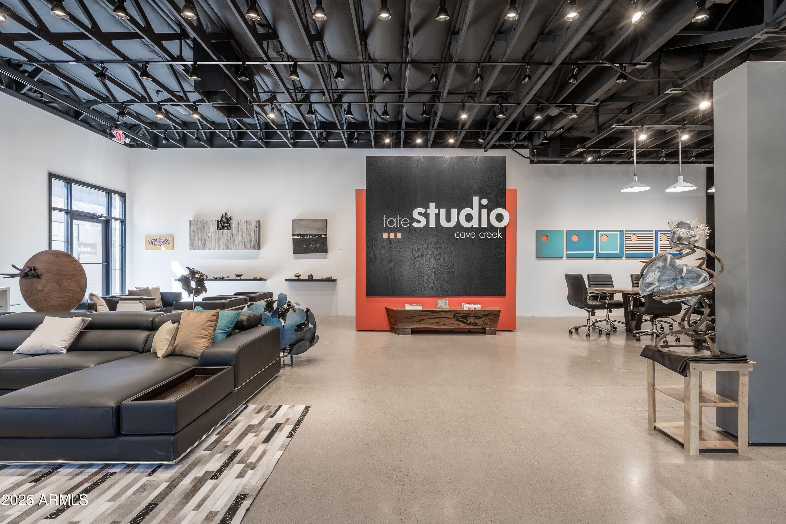 7100 E CAVE CREEK Road 105,106