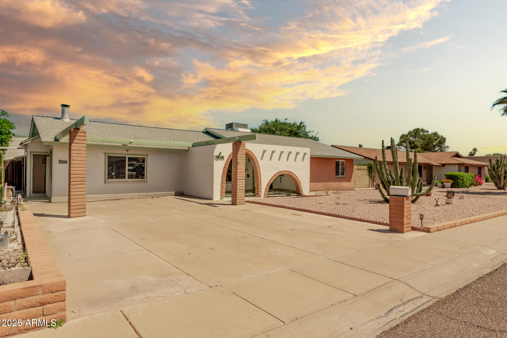 3248 E WINDROSE Drive