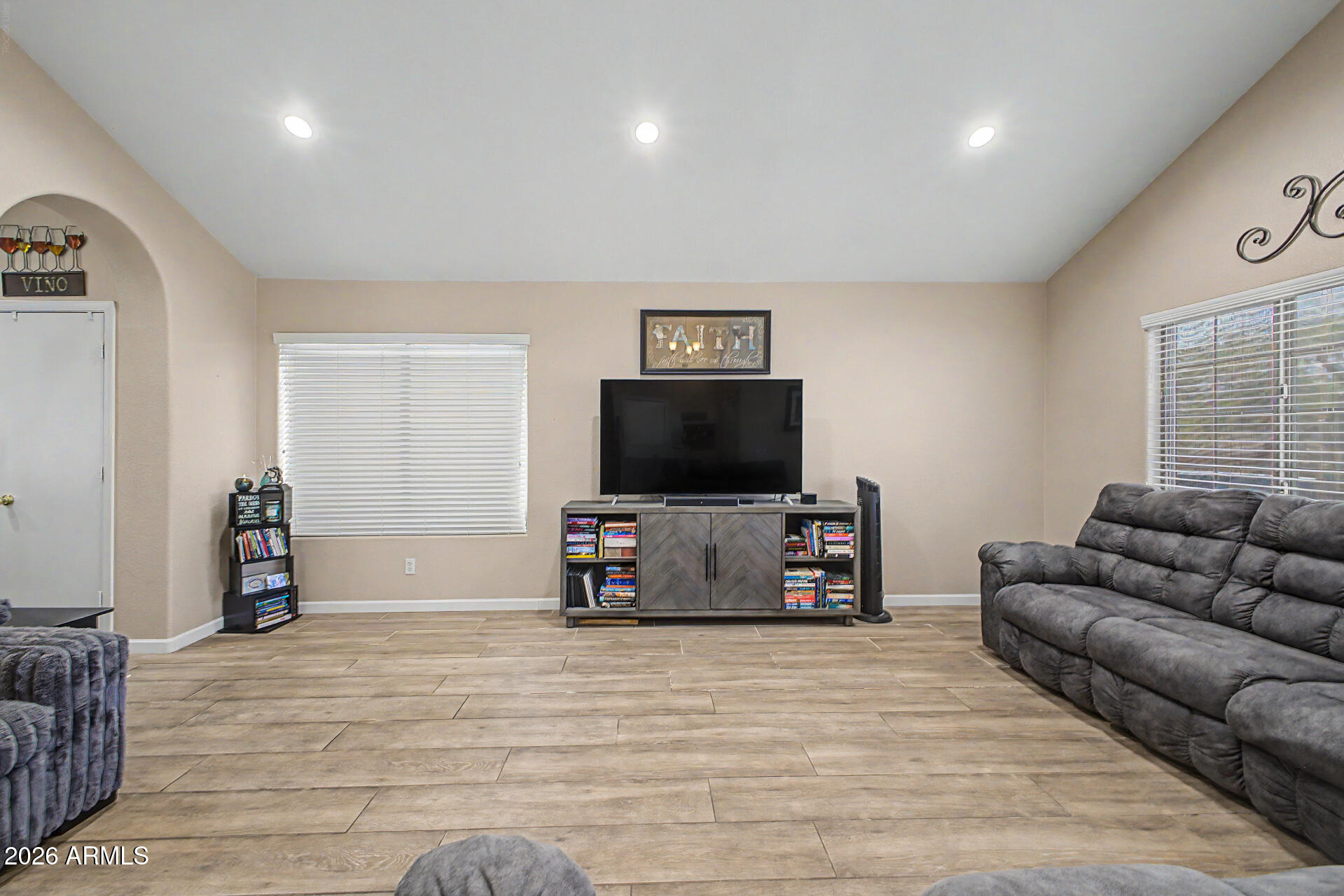 6421 W LARIAT Lane