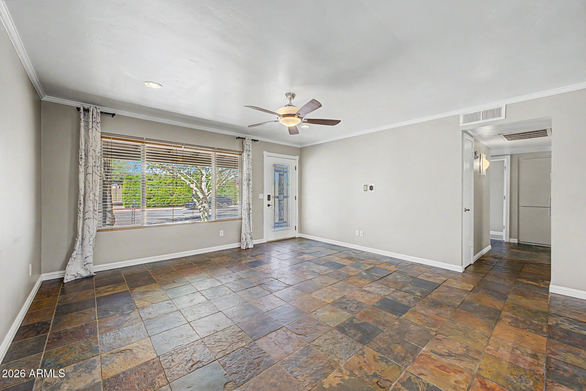 321 W MESQUITE Street