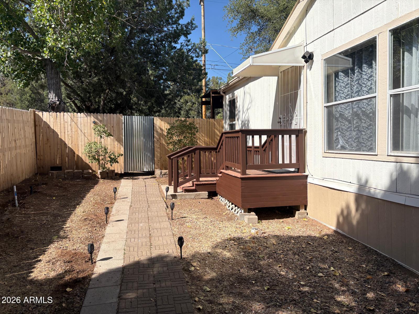 1007 W SADDLE Lane