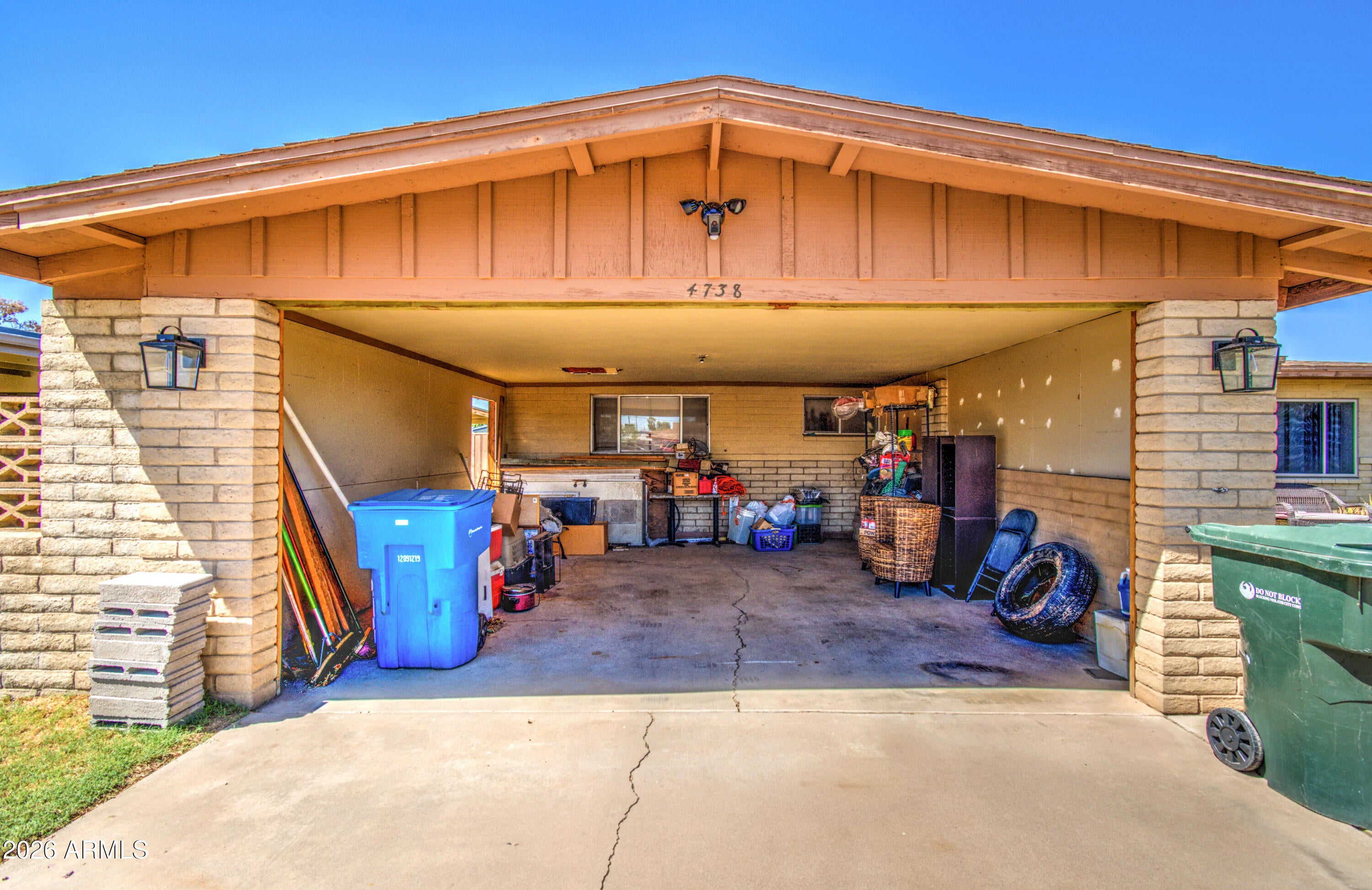 4738 N 40TH Drive