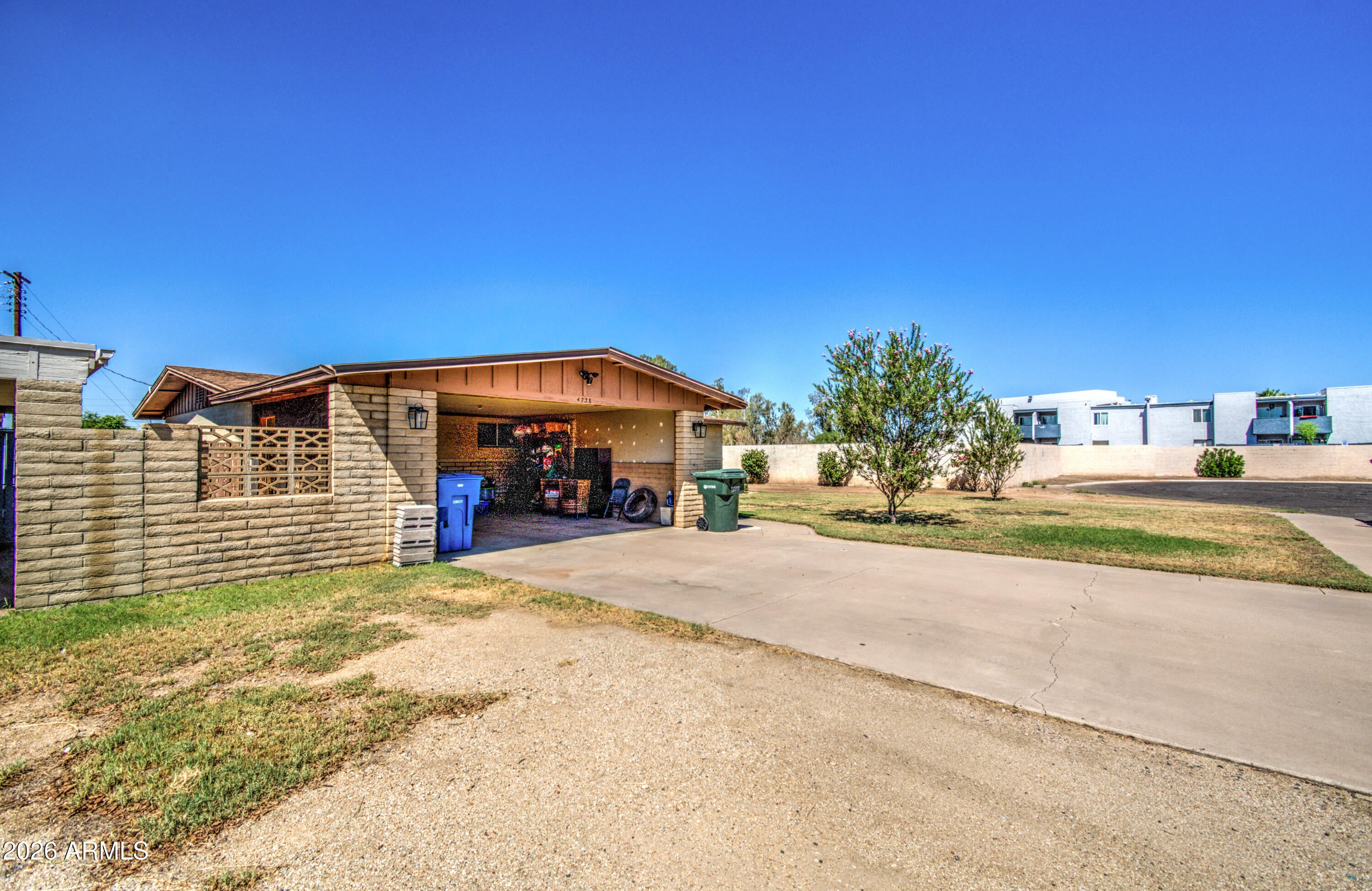 4738 N 40TH Drive