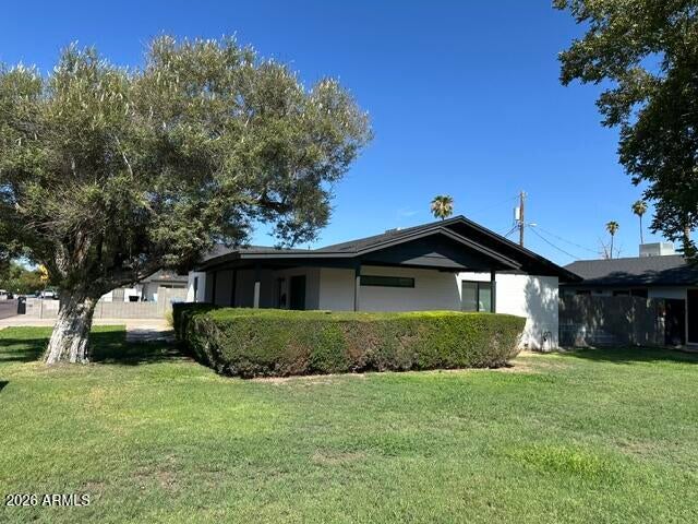 3948 E EARLL Drive A