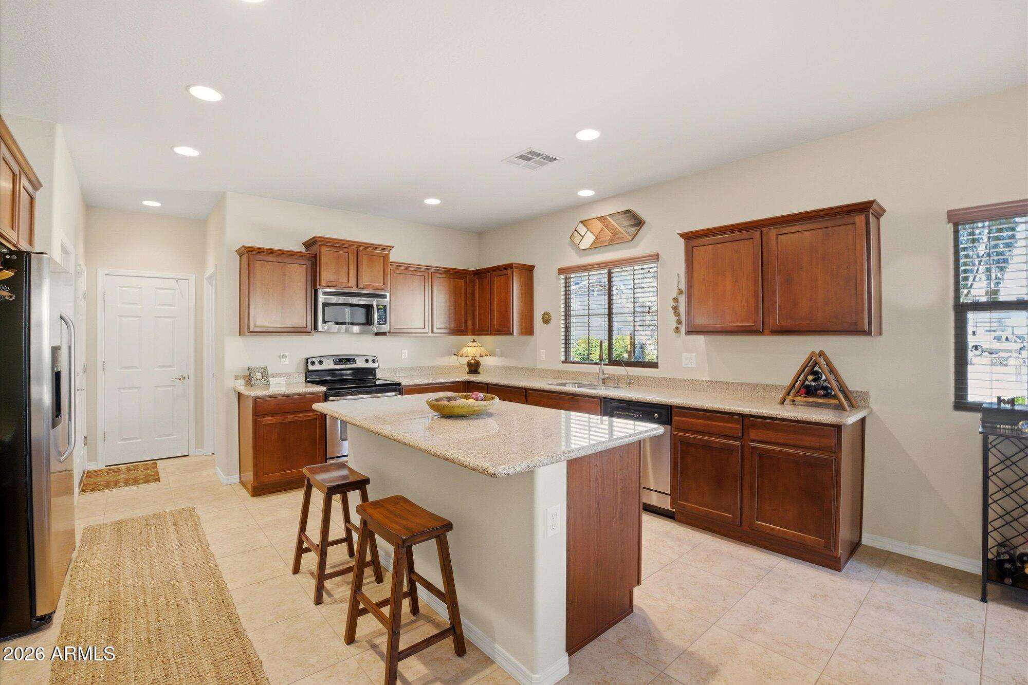 2130 W LE MARCHE Avenue