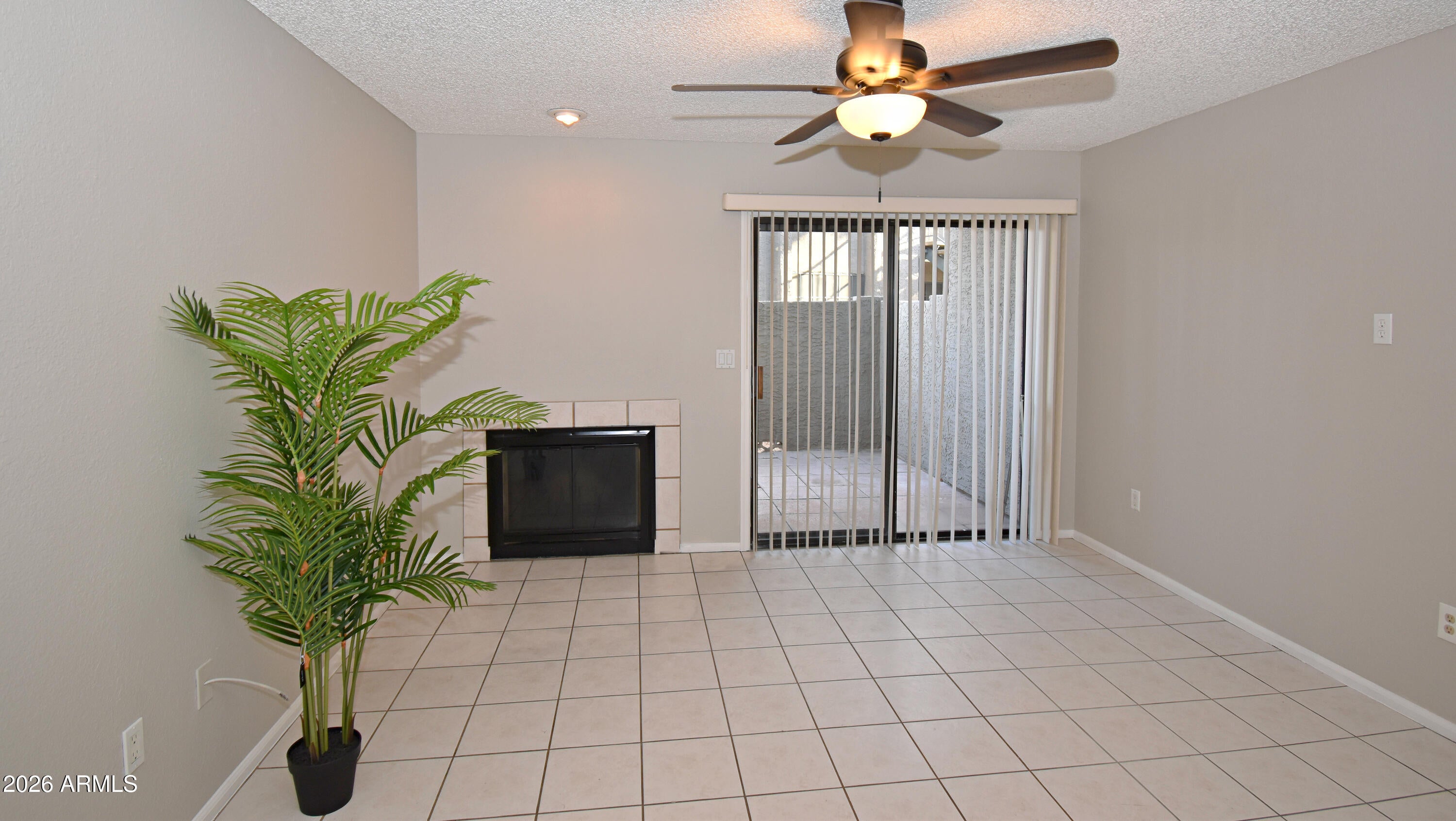 533 W GUADALUPE Road 1053