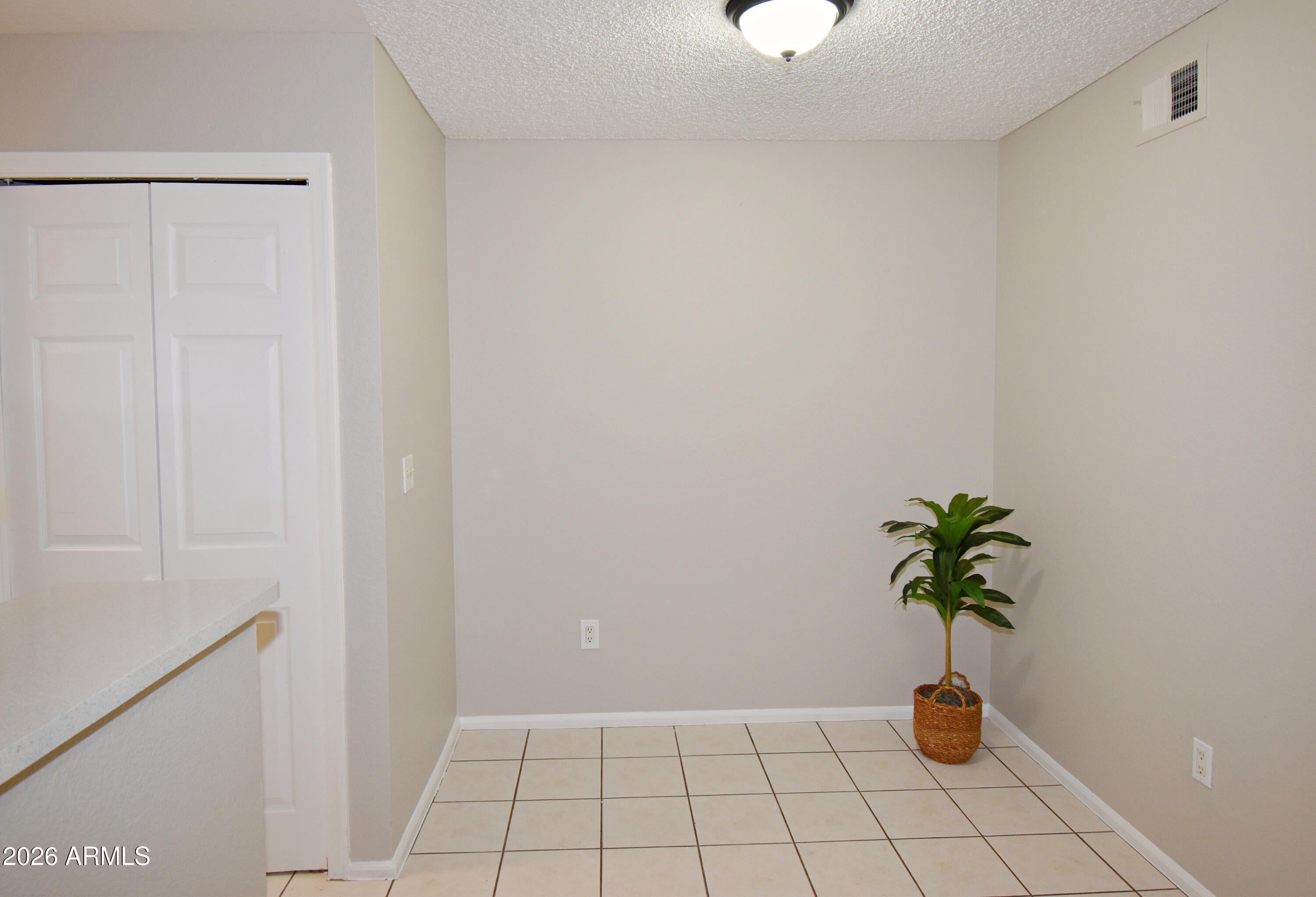 533 W GUADALUPE Road 1053