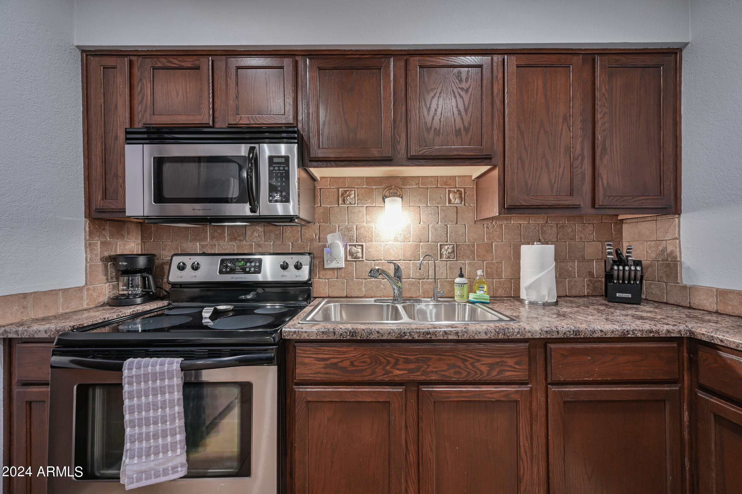 357 E THOMAS Road A208