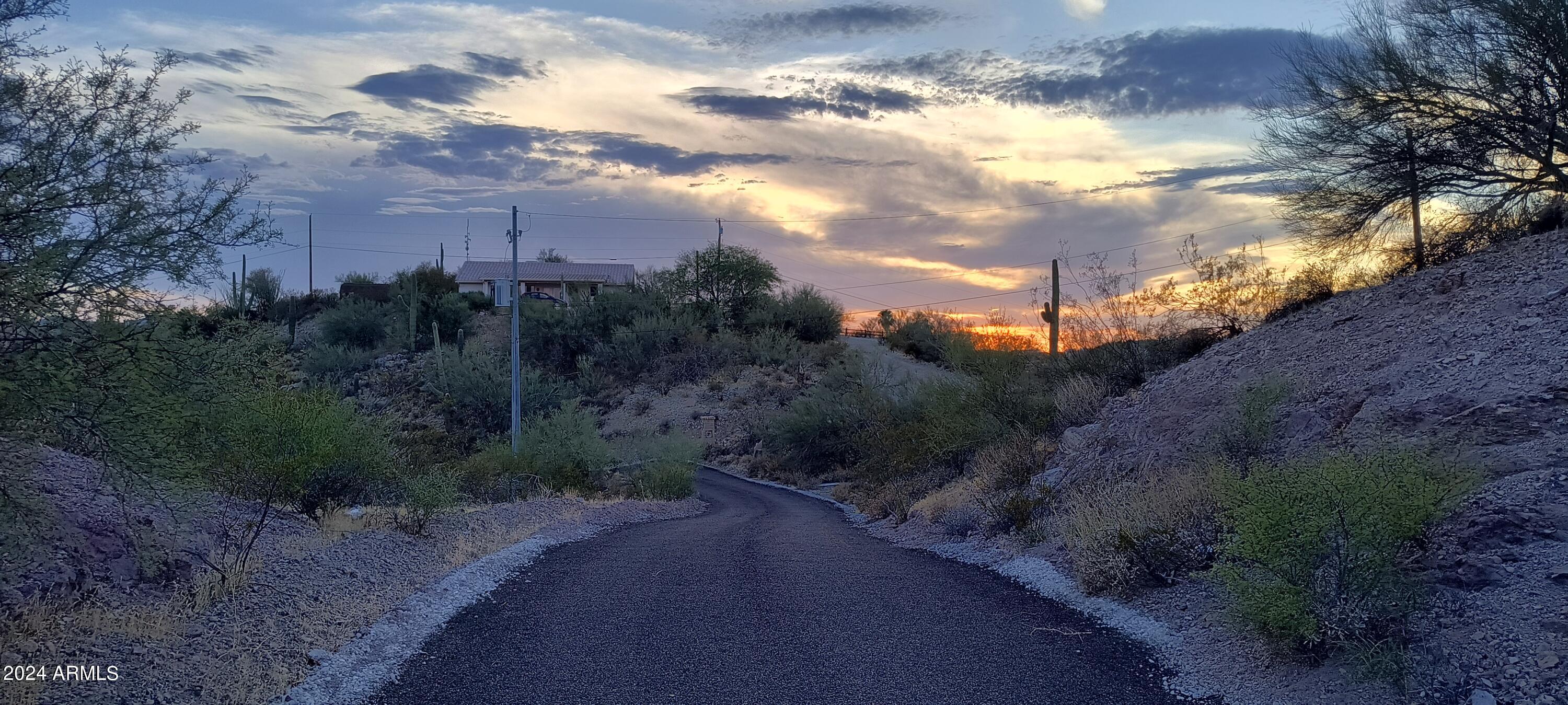 518XX N Mockingbird Trail -