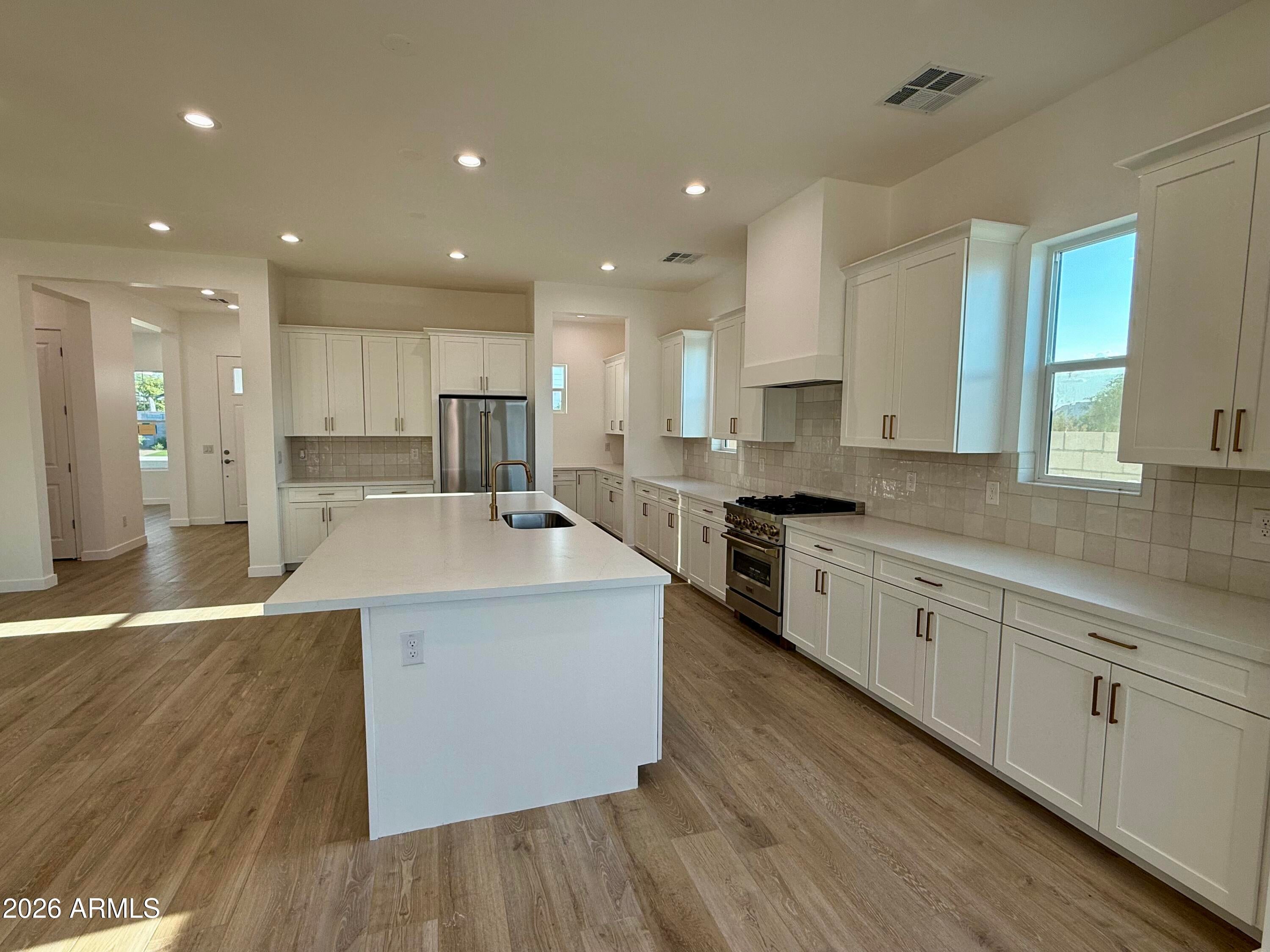 6446 E OMEGA Circle