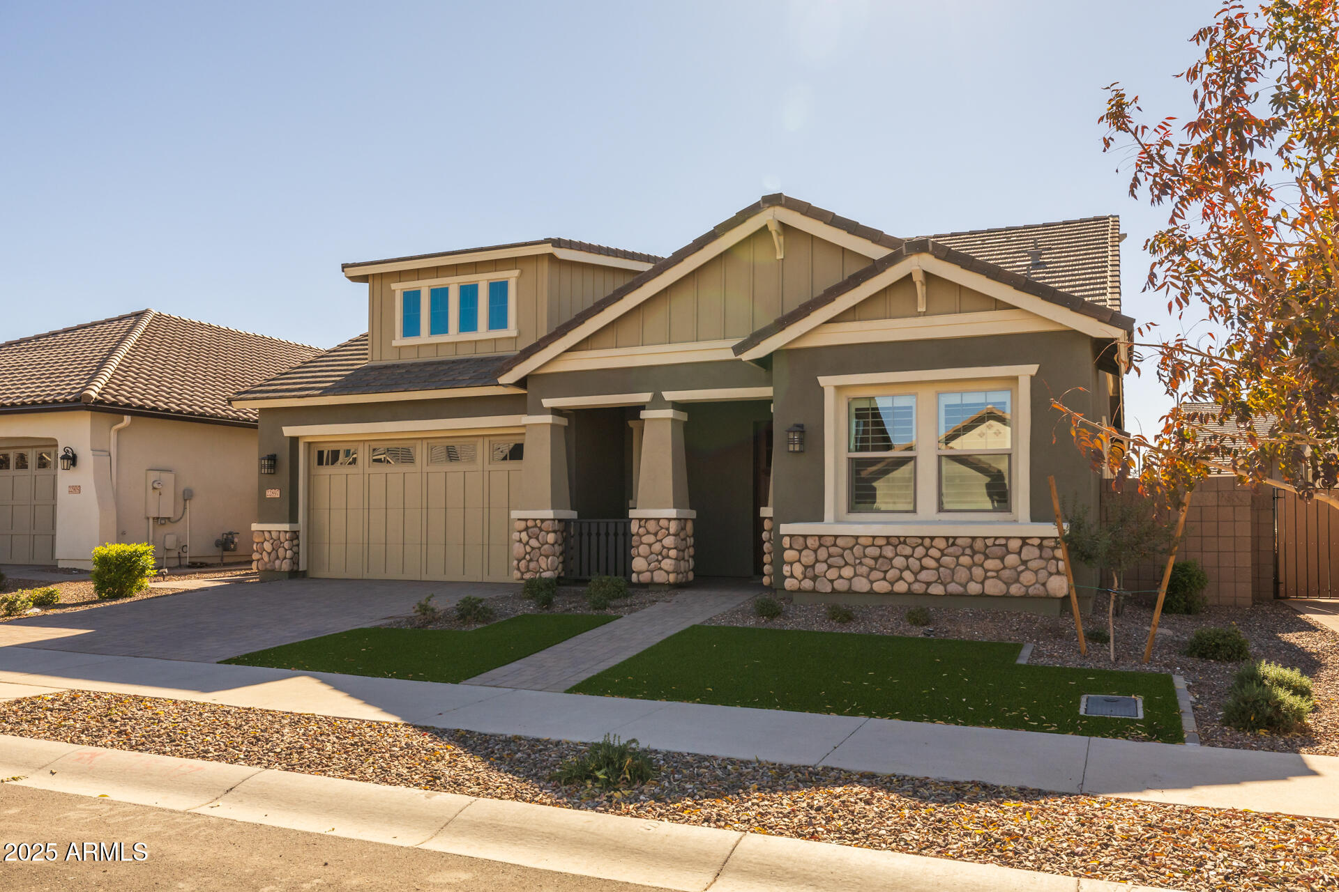 22897 E CARRIAGE Way