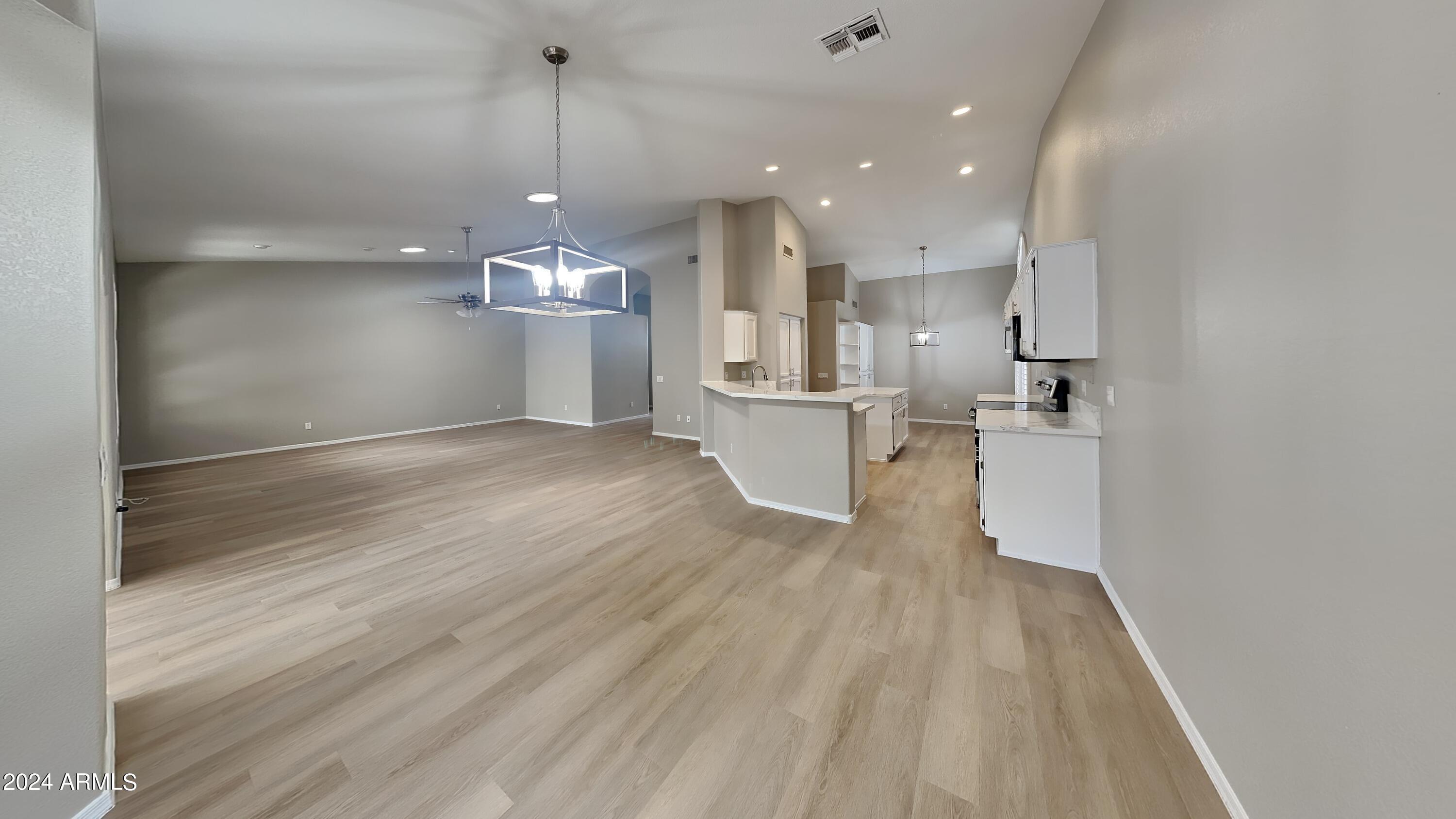 9421 E CEDAR WAXWING Drive