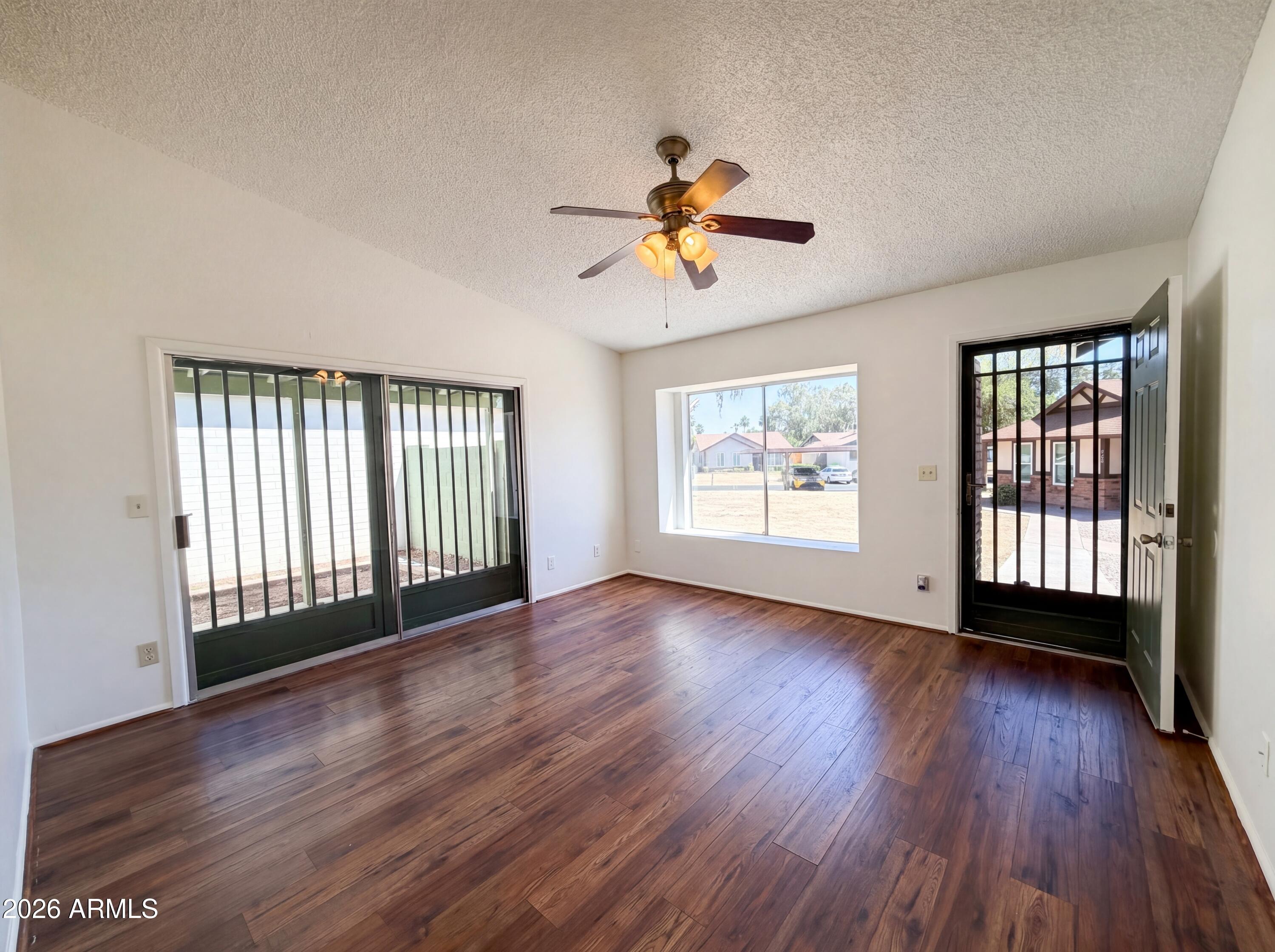 5135 E EVERGREEN Street 1155