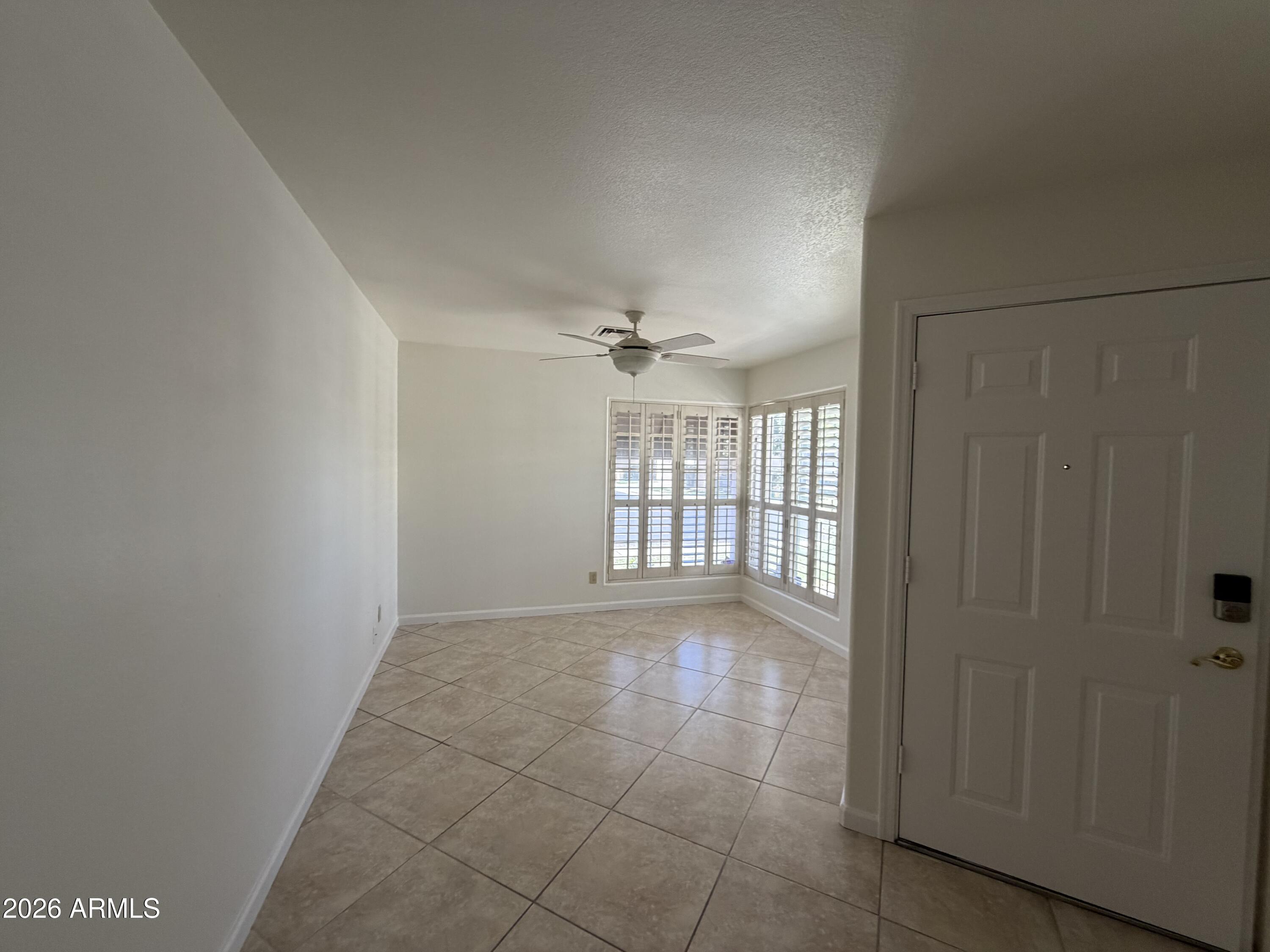 538 W MARCONI Avenue