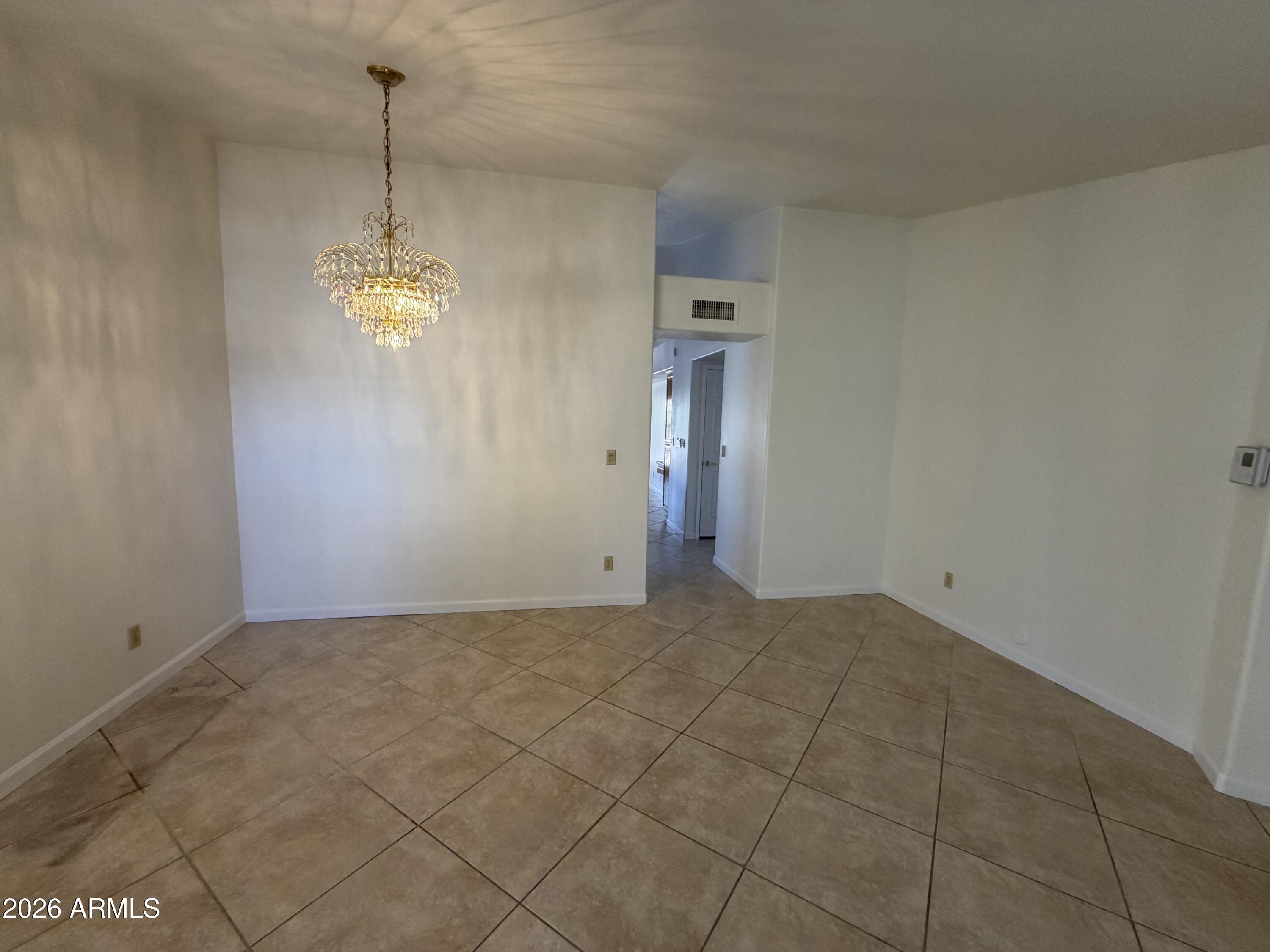 538 W MARCONI Avenue