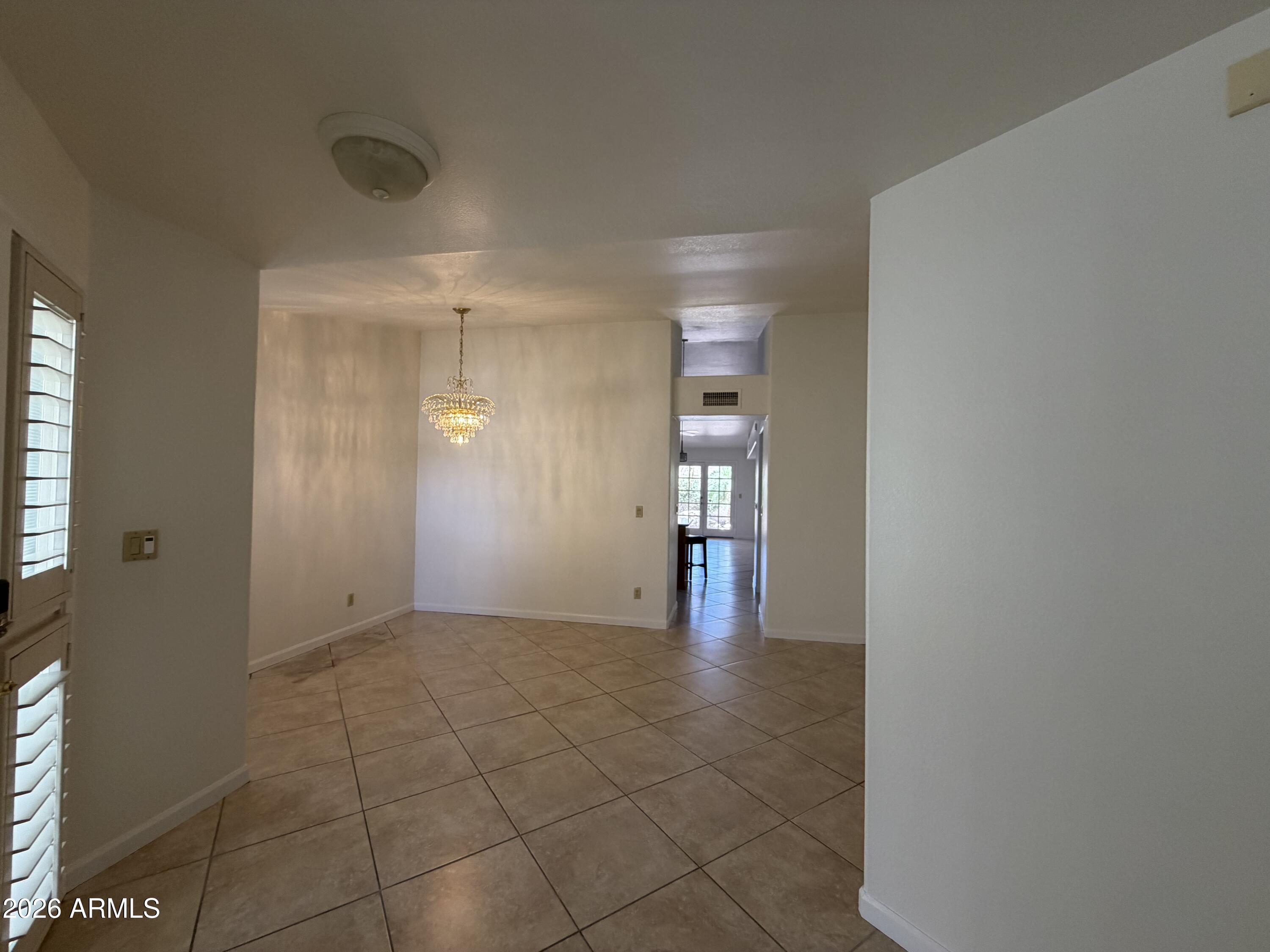 538 W MARCONI Avenue