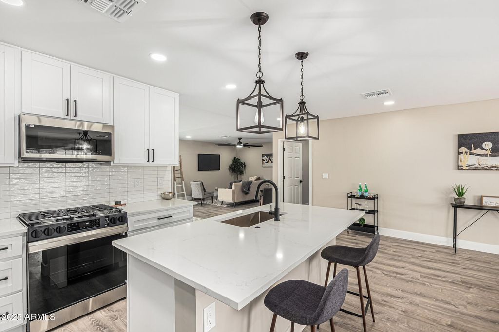 Photo of 527 W 19th Street, Tempe, AZ 85281 (MLS # 6911785)