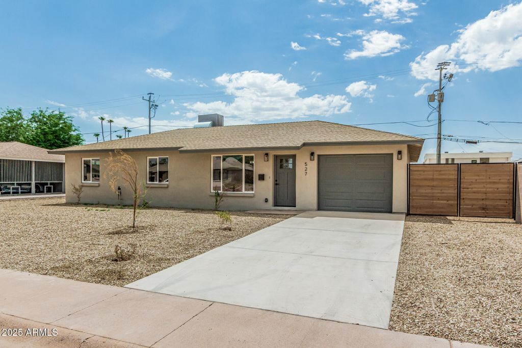Photo of 527 W 19th Street, Tempe, AZ 85281 (MLS # 6911785)