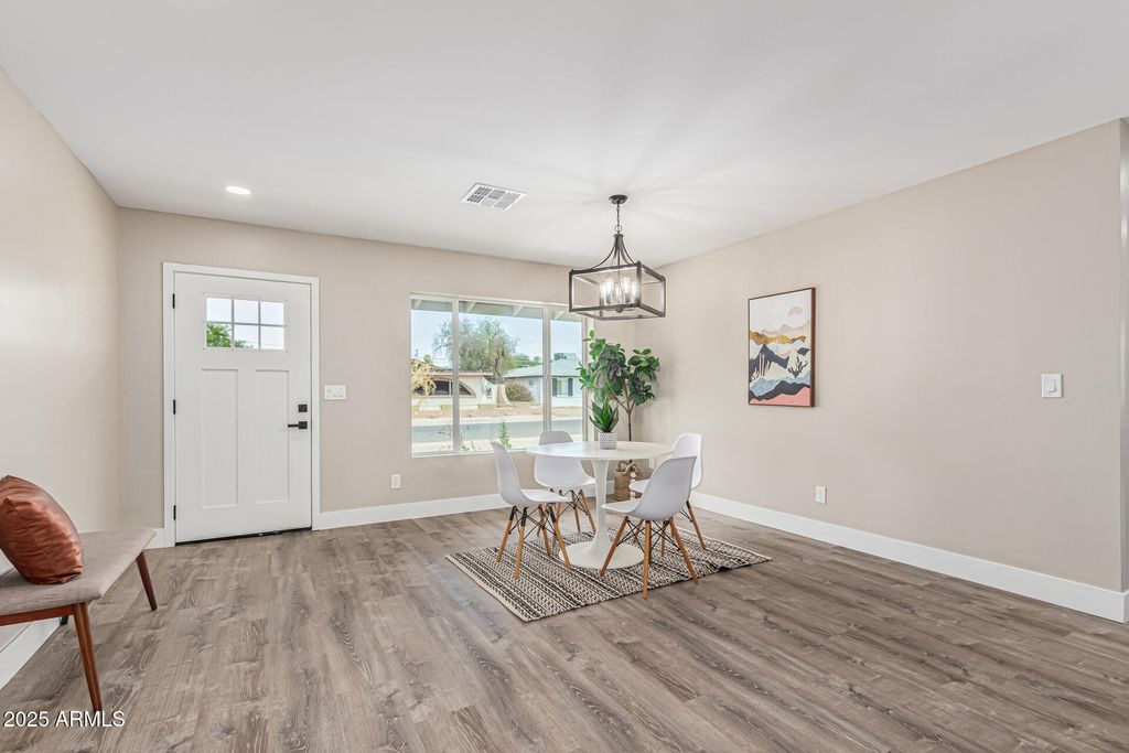 Photo of 527 W 19th Street, Tempe, AZ 85281 (MLS # 6911785)