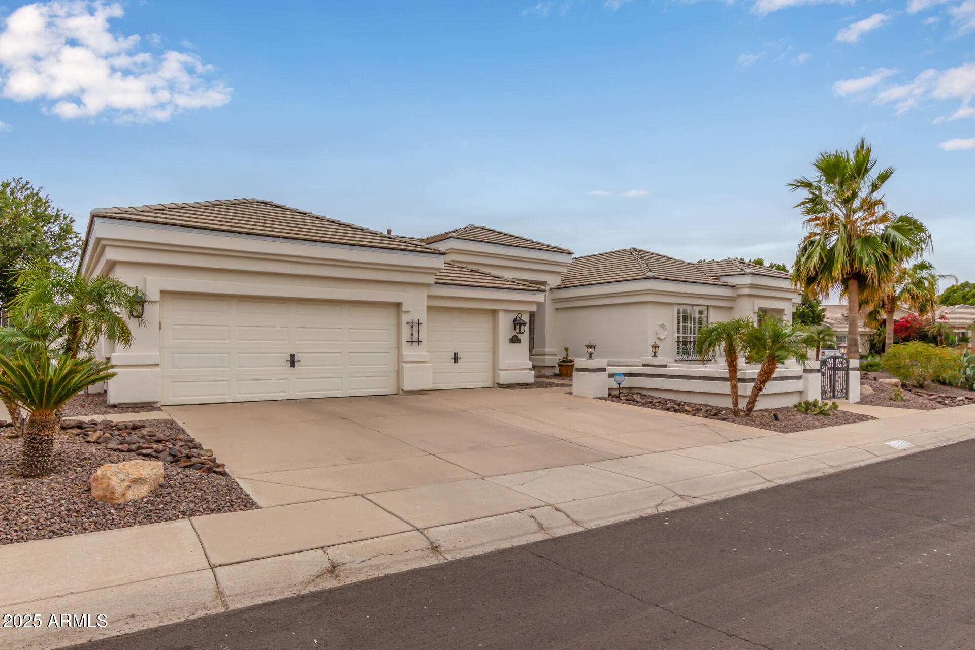 5323 W ROSE GARDEN Lane