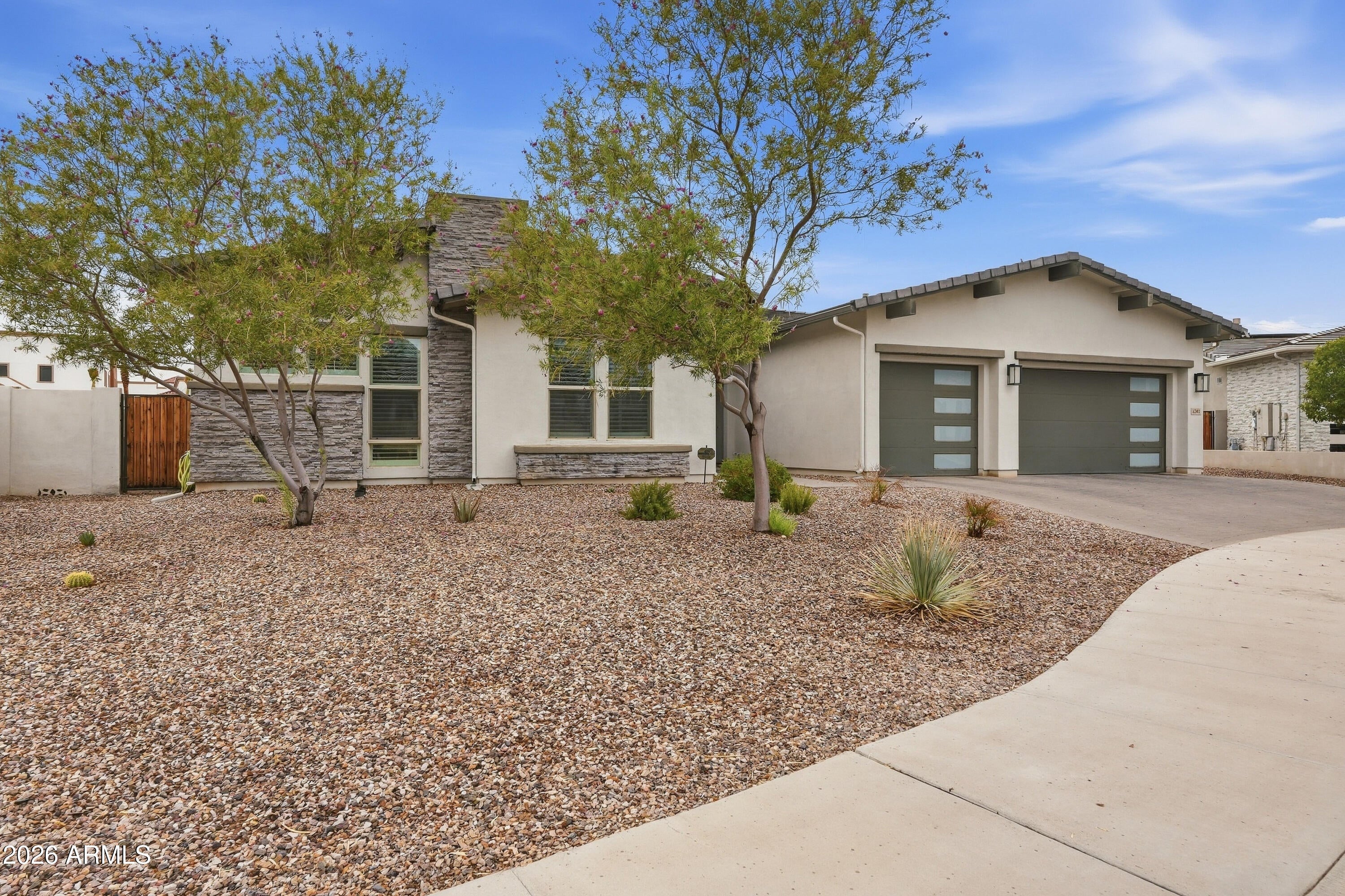 5302 N TILLER Drive