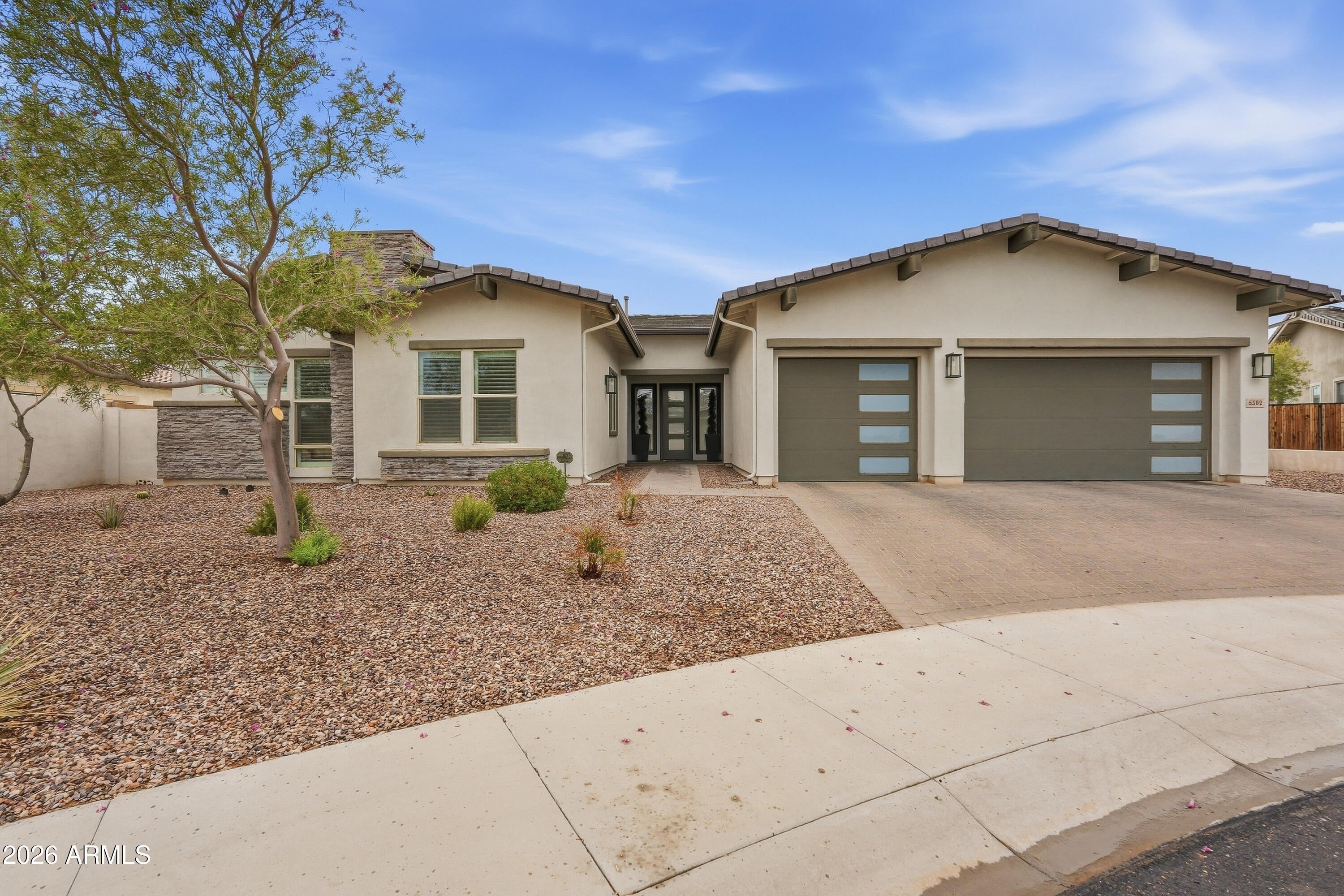 5302 N TILLER Drive