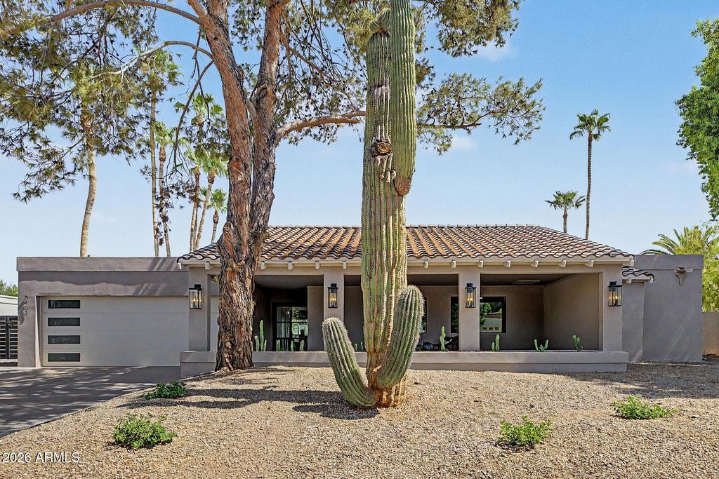 Photo of 8402 E Shetland Trail, Scottsdale, AZ 85258 (MLS # 7053978)