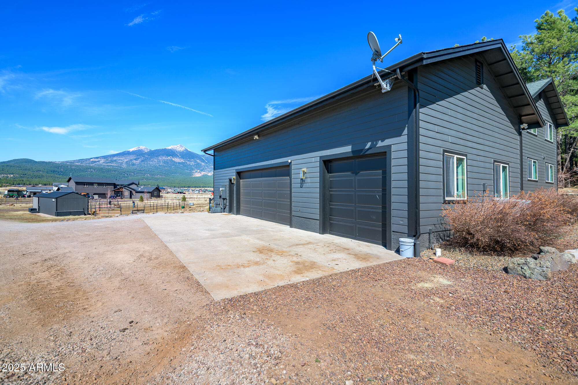 8203 W Roundup Trail