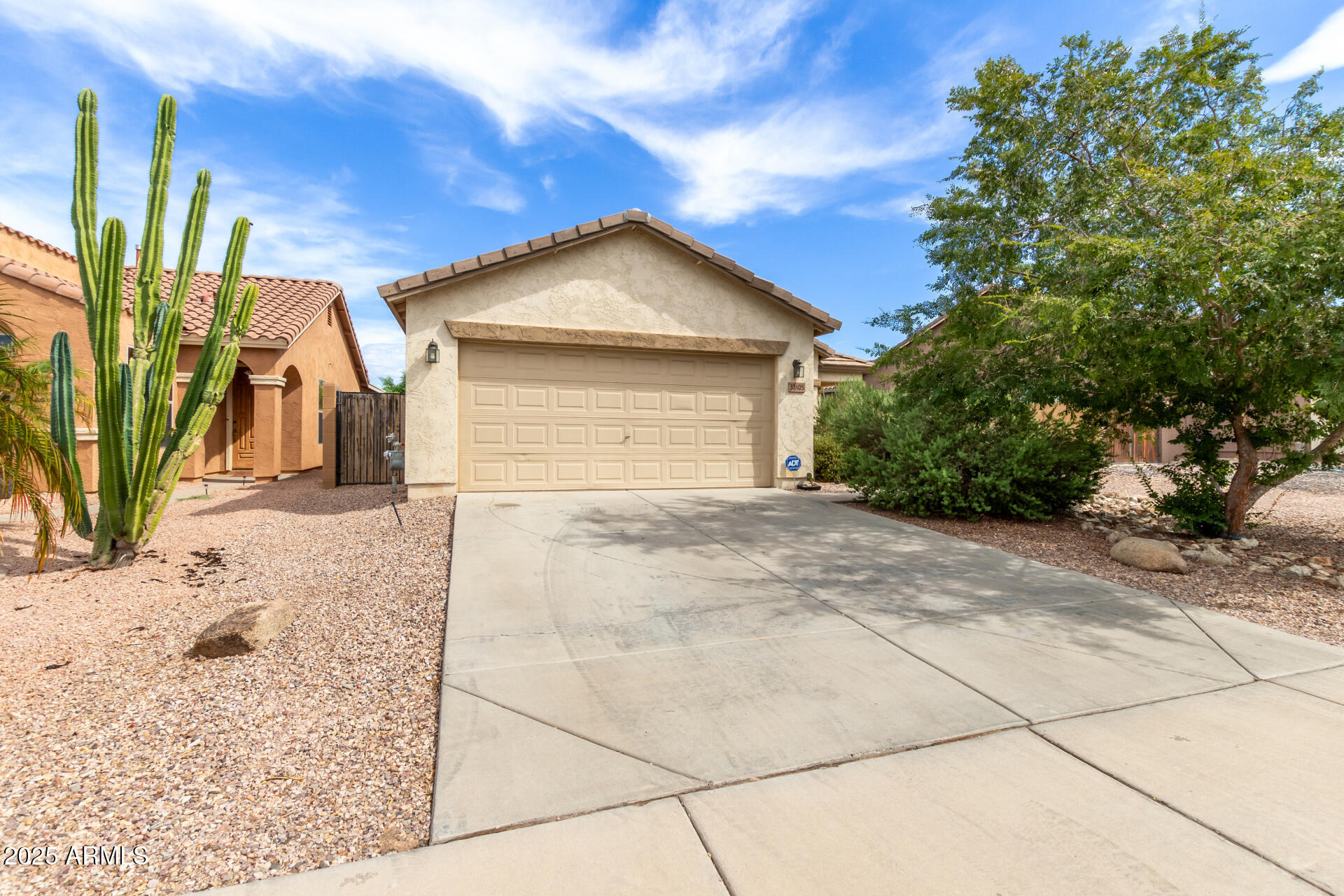 33105 N ROADRUNNER Lane