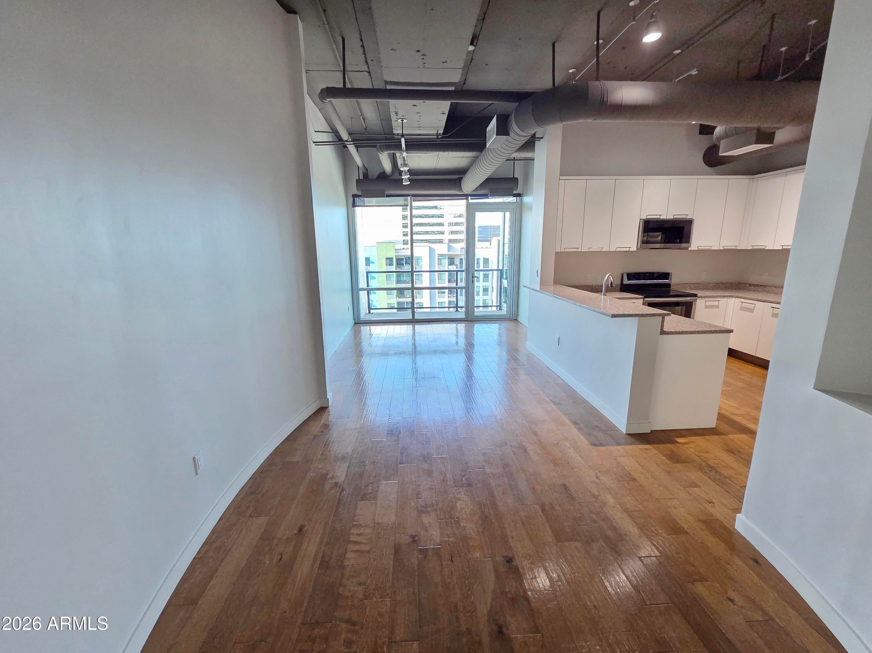 1 E LEXINGTON Avenue 701