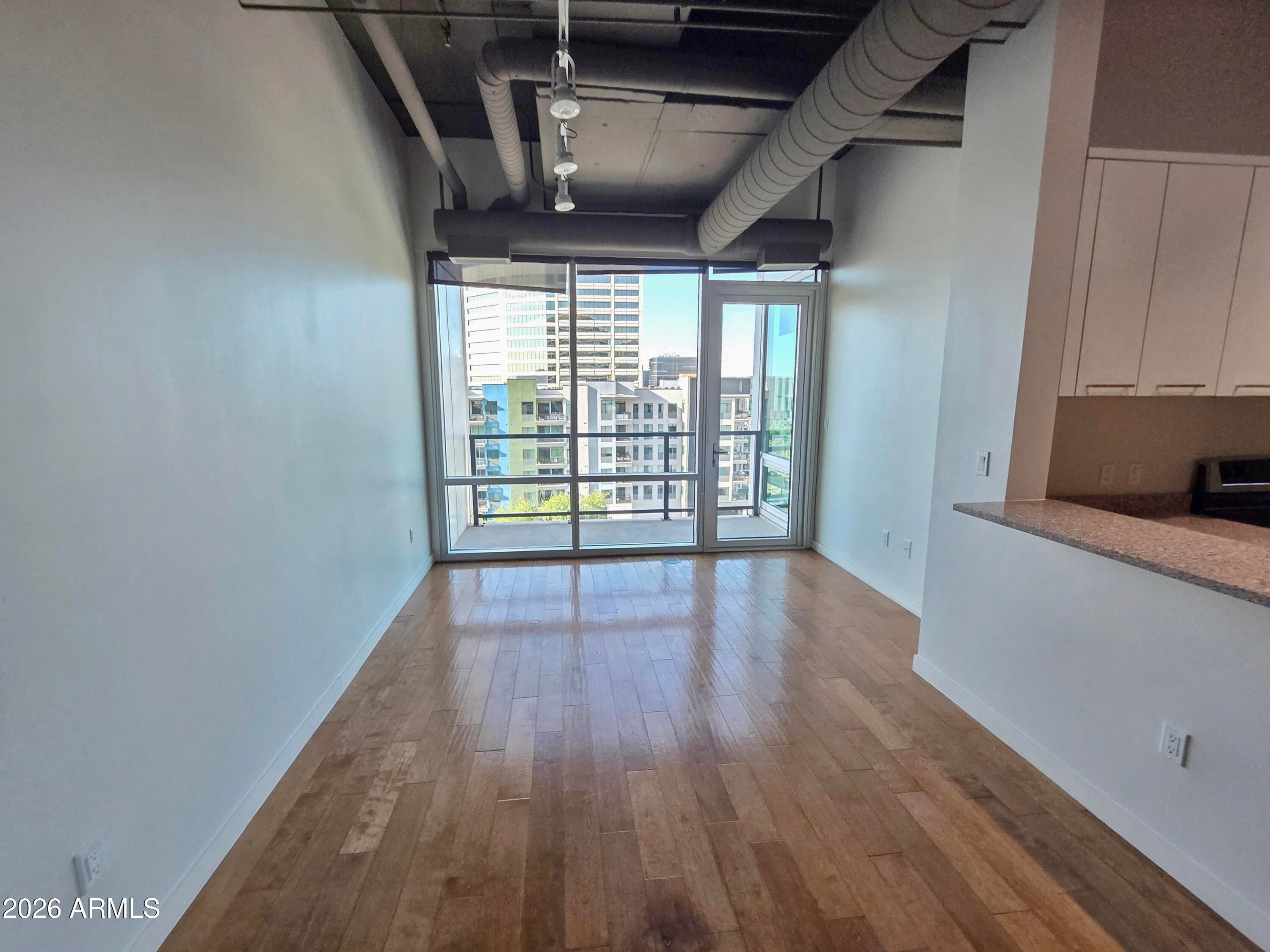 1 E LEXINGTON Avenue 701