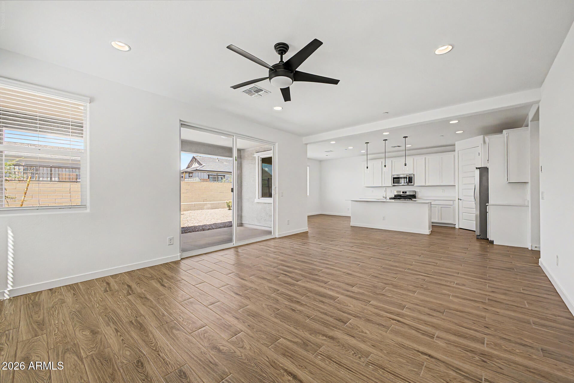 12074 W Calle De Pompas --