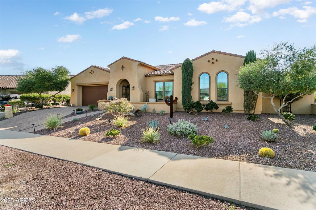 Photo of 20335 W Crescent Drive, Buckeye, AZ 85396 (MLS # 6951418)