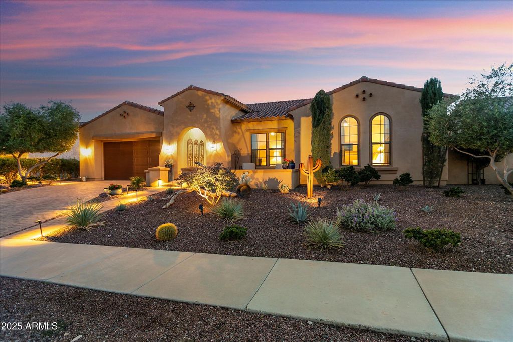 Photo of 20335 W Crescent Drive, Buckeye, AZ 85396 (MLS # 6951418)
