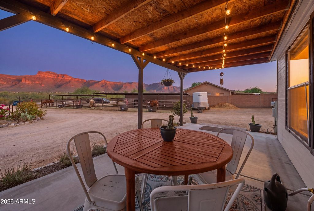 Photo of 5691 E 32nd Avenue, Apache Junction, AZ 85119 (MLS # 7048853)