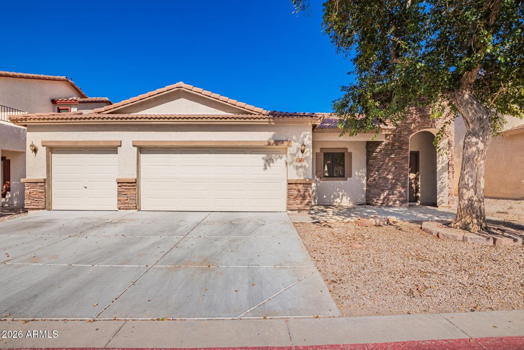 Photo of 2328 E Greenlee Avenue, Apache Junction, AZ 85119 (MLS # 6986839)