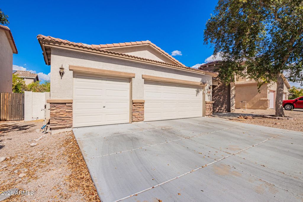 Photo of 2328 E Greenlee Avenue, Apache Junction, AZ 85119 (MLS # 6986839)