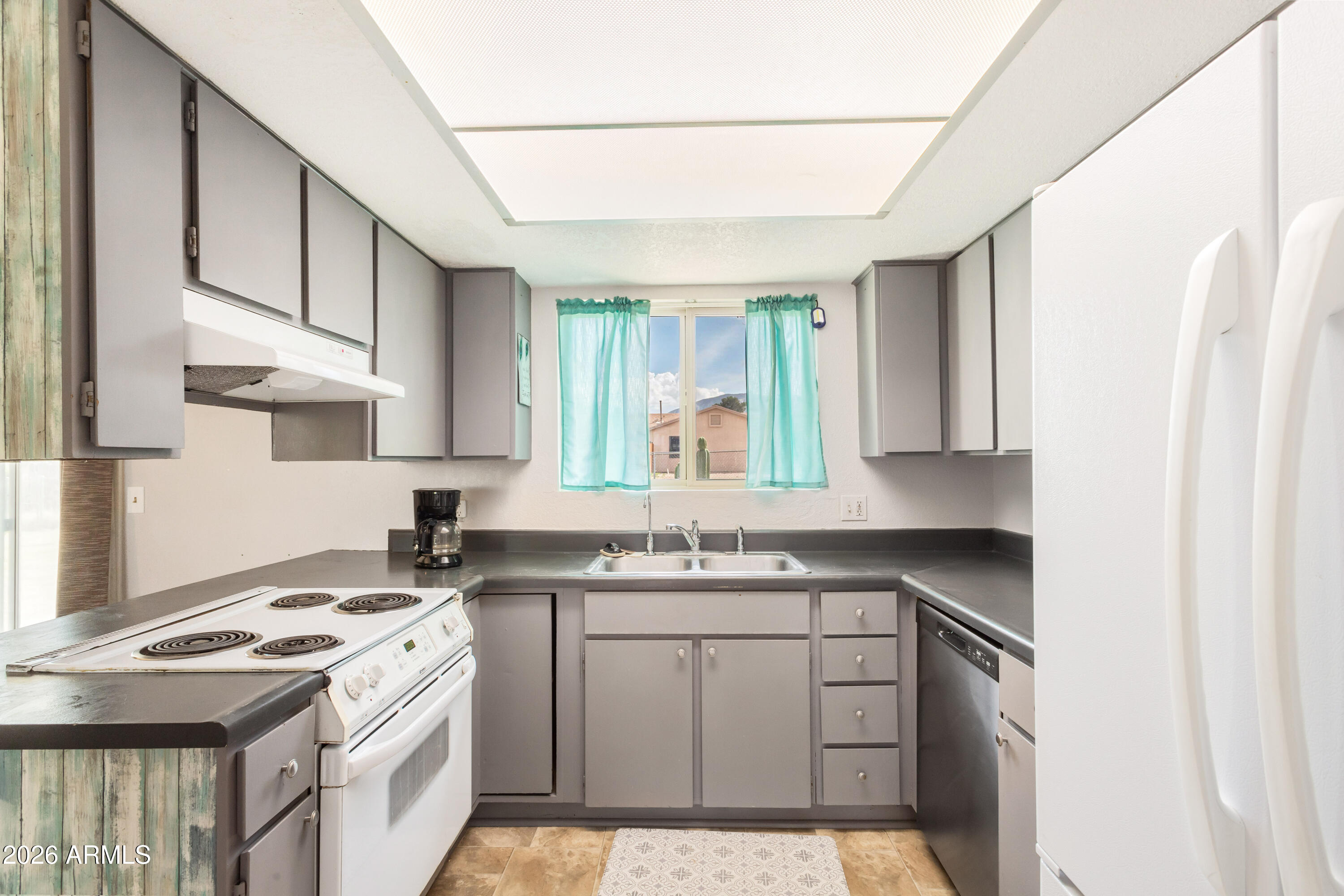 5450 E BRICKEY Drive