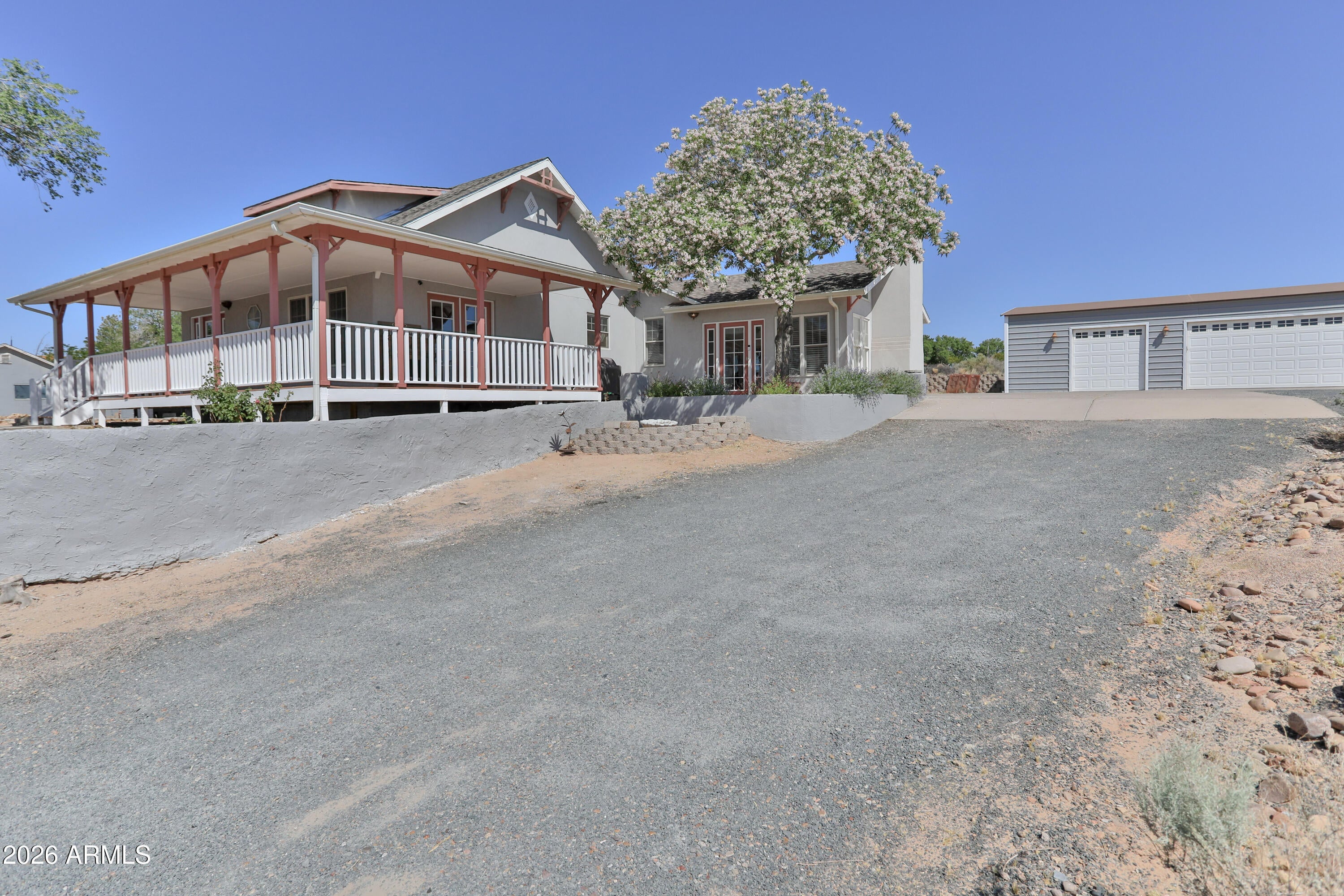 102 CRESTVIEW Road