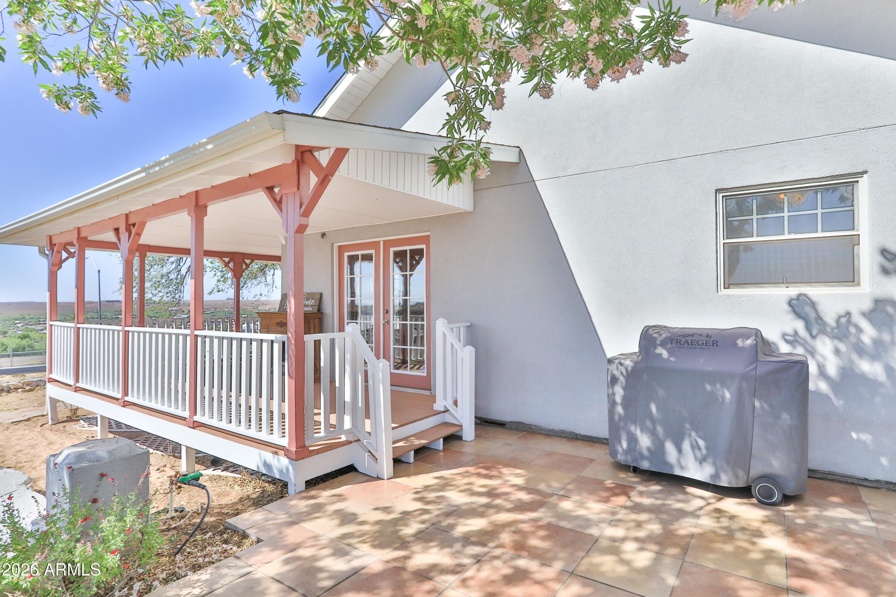 102 CRESTVIEW Road
