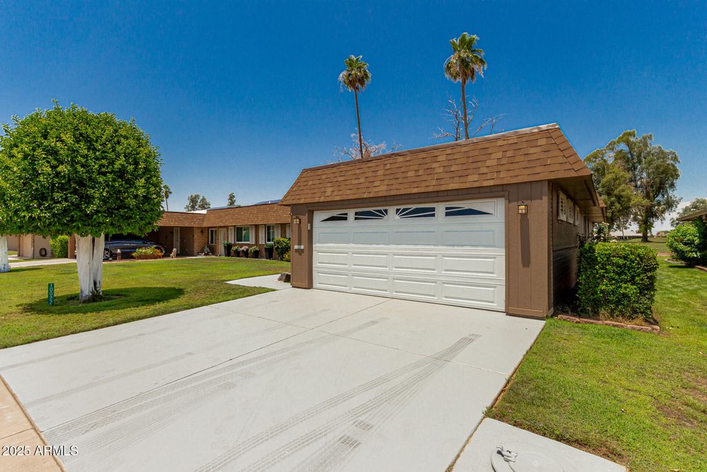 Photo of 10022 W Mountain View Road, Sun City, AZ 85351 (MLS # 7011418)
