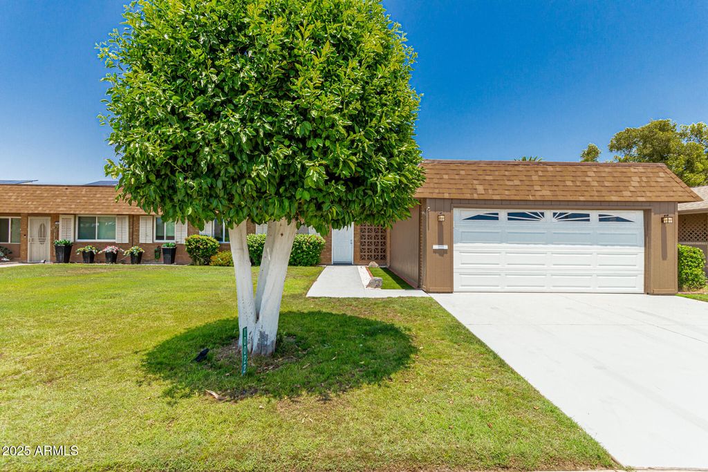 Photo of 10022 W Mountain View Road, Sun City, AZ 85351 (MLS # 7011418)
